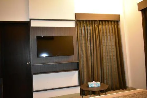 Spring Hill Hotel and Service Apartments