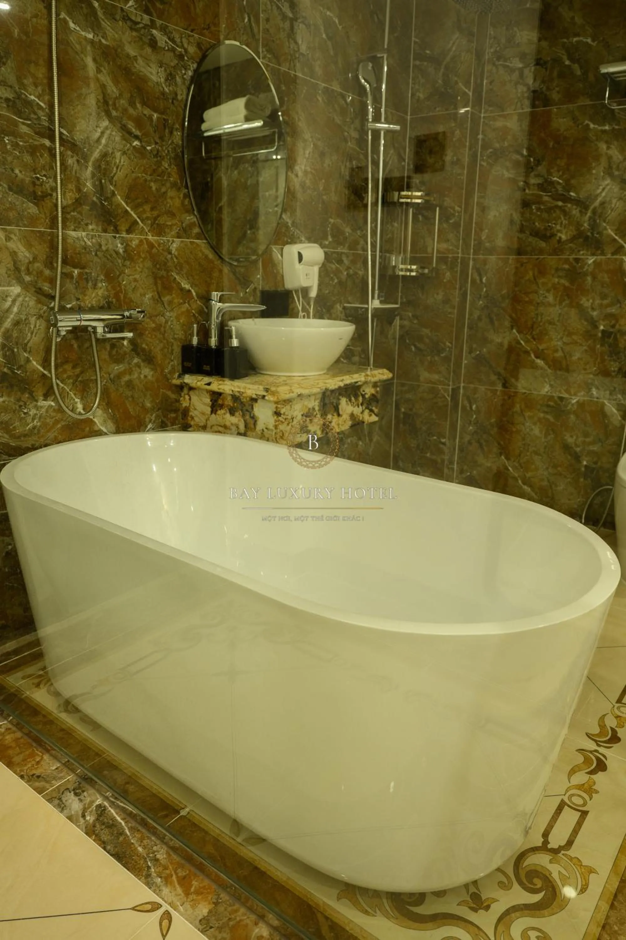 Bath in Bay Luxury Hotel & Spa - No 1 Ngo Huyen