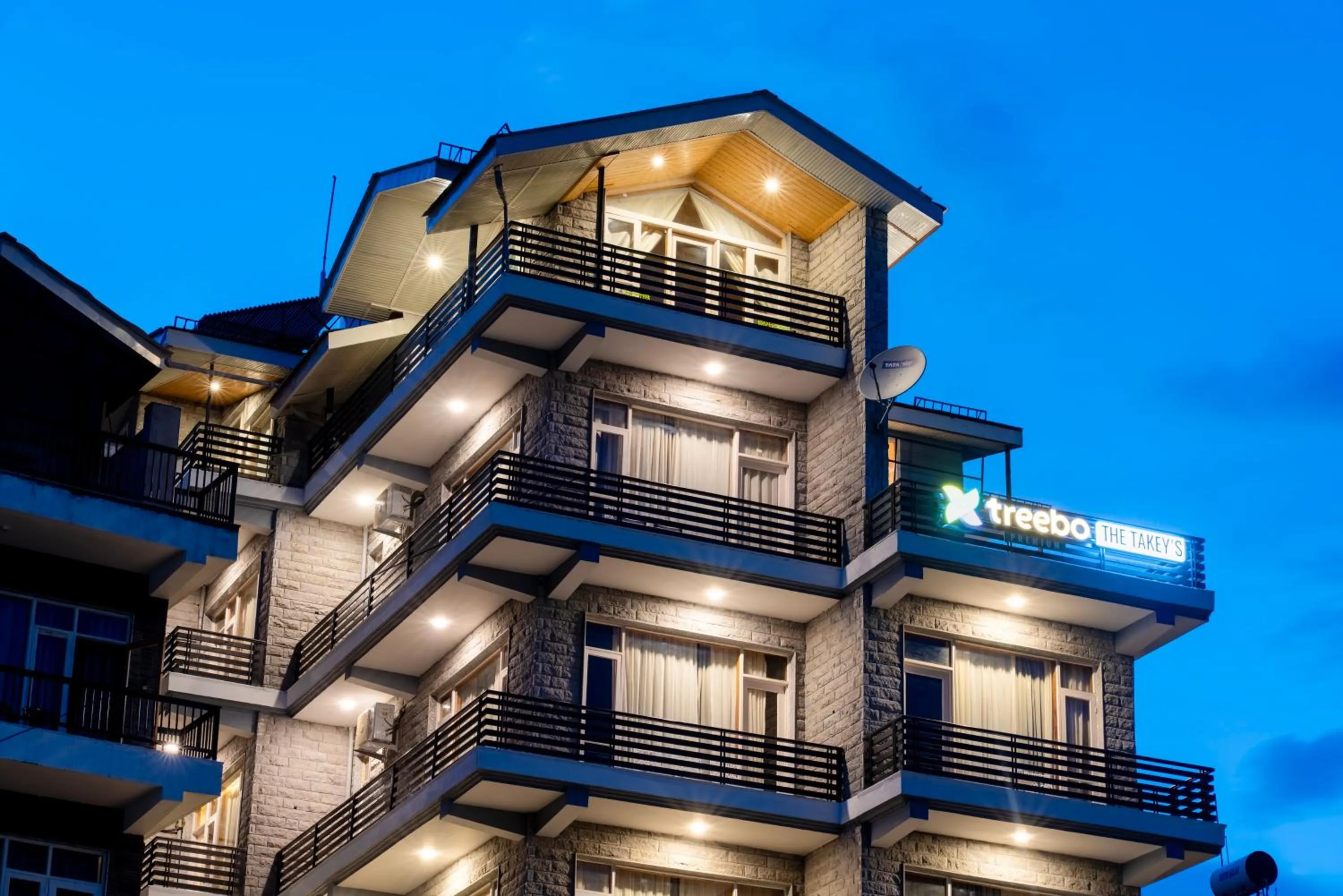 Property building in Treebo Premium The Takey'S, Mall Road