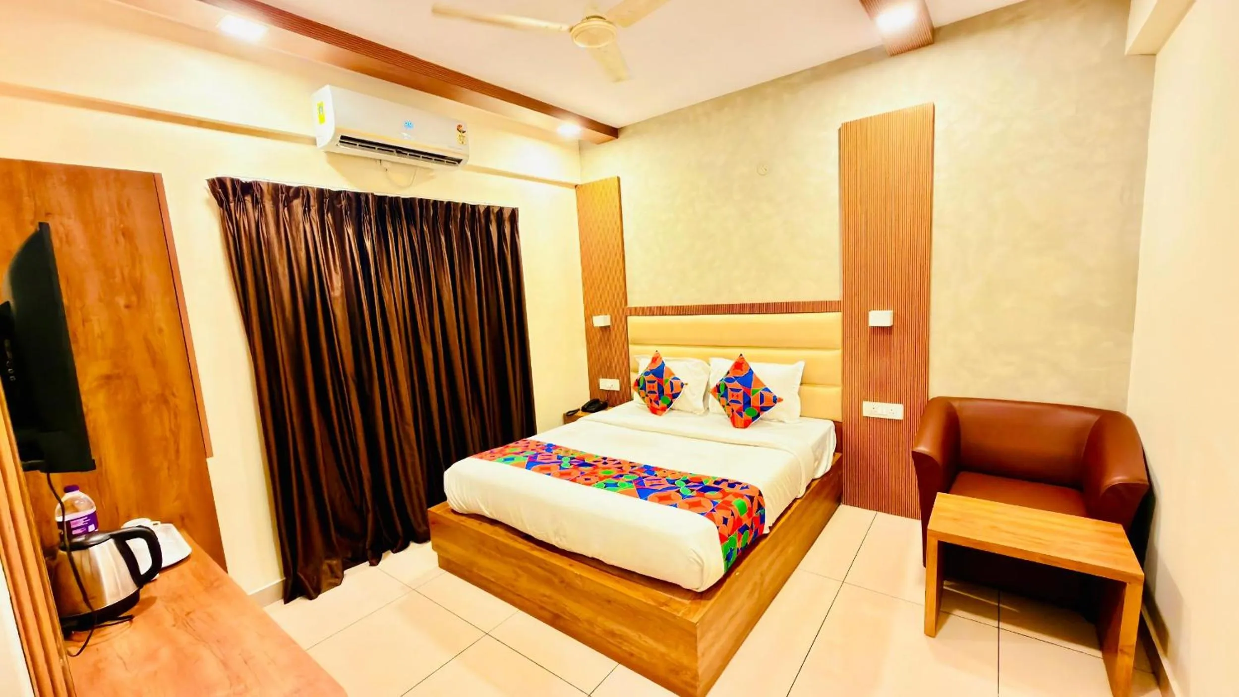 Bed in Hotel Rotano Garden Near Marathahalli Bridge