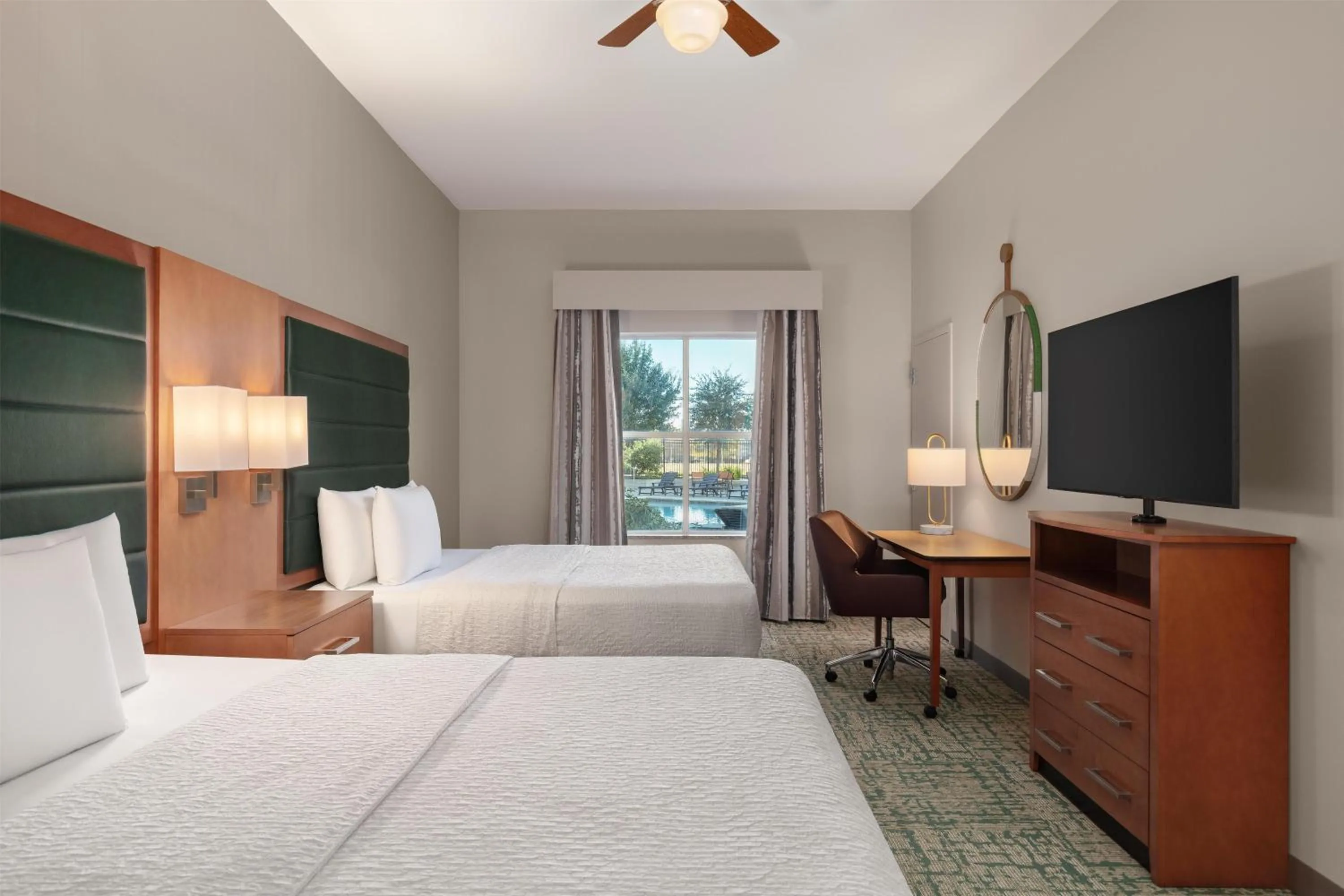 Bed in Homewood Suites TechRidge Parmer @ I-35