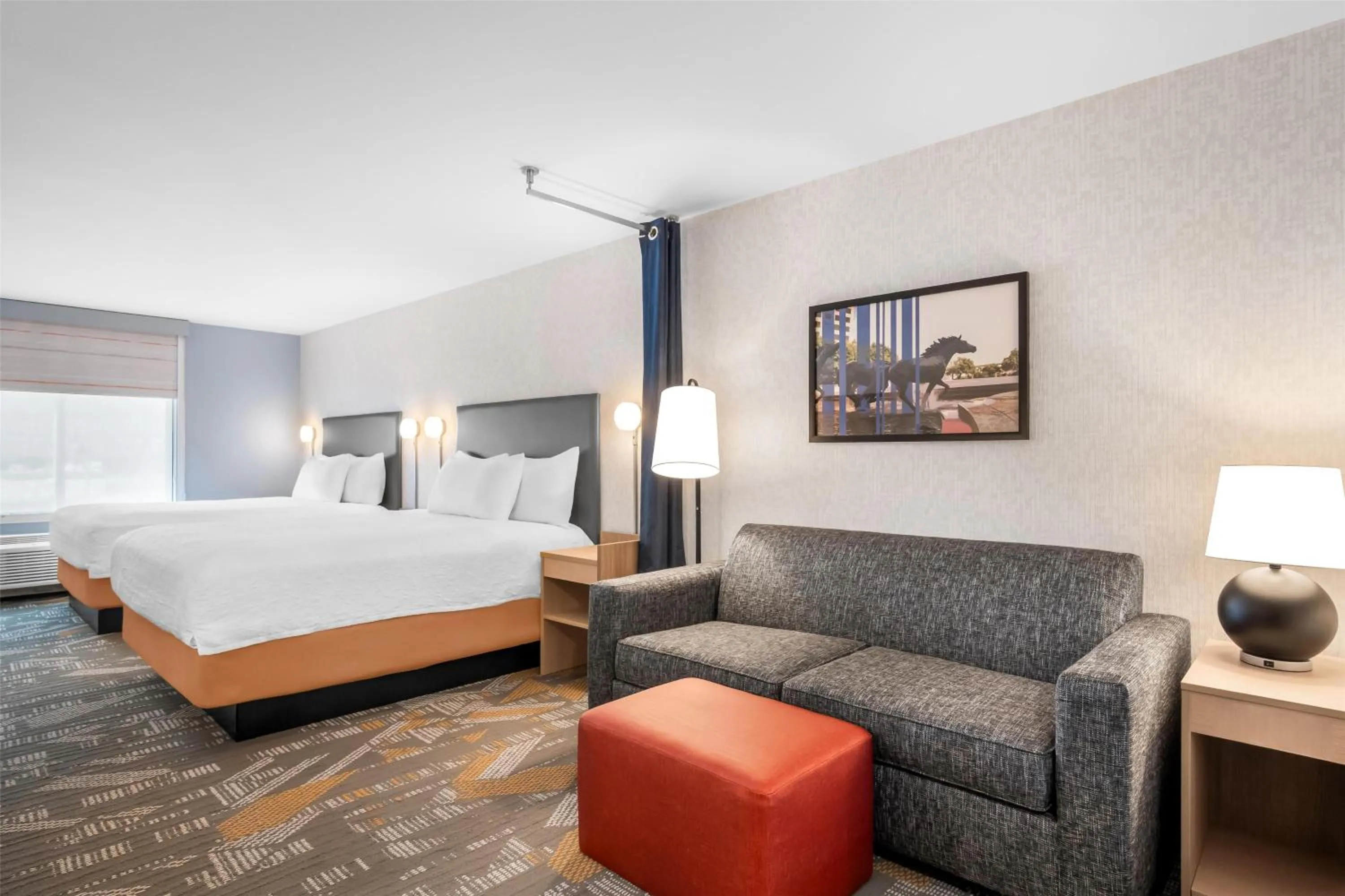 Living room, Bed in Home2 Suites by Hilton Irving/DFW Airport North