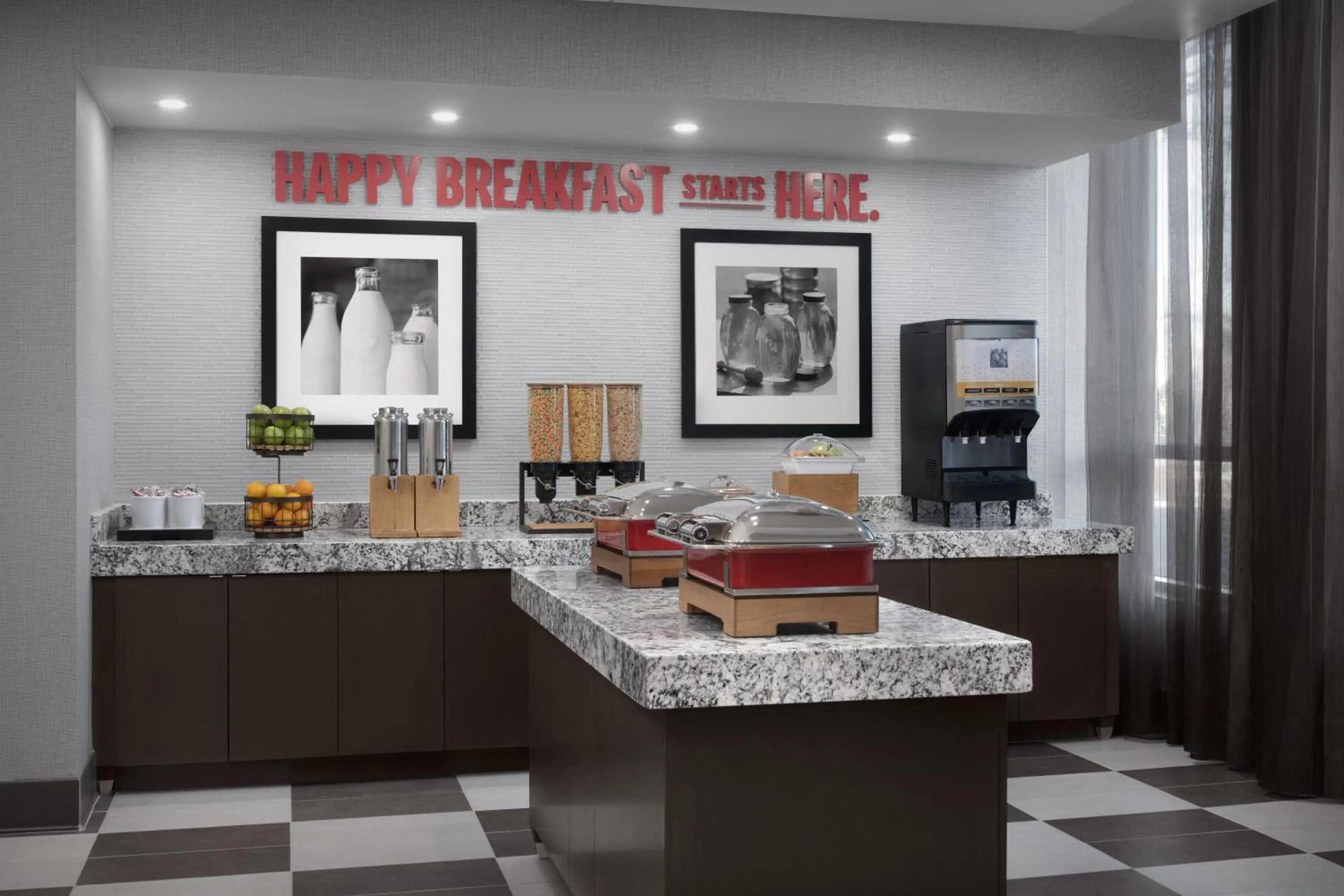 Breakfast in Hampton Inn Washington DC NoMa Union Station