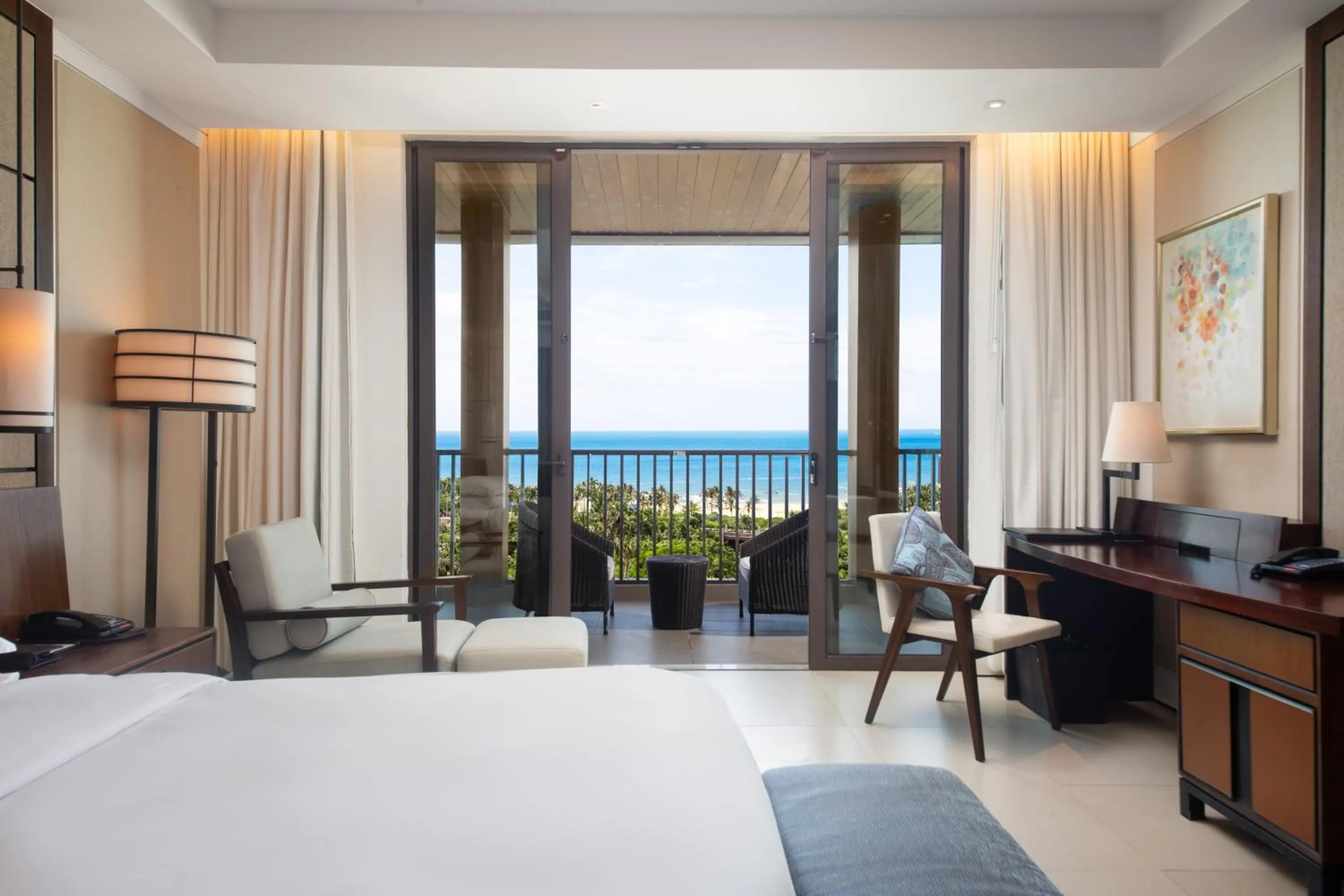 Sea view, Bed in Hilton Wenchang