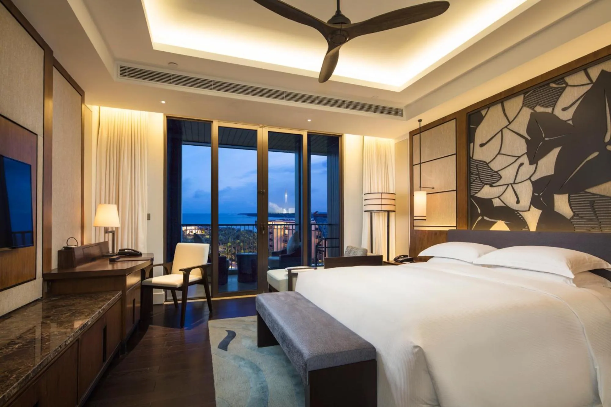 Bedroom, Bed in Hilton Wenchang