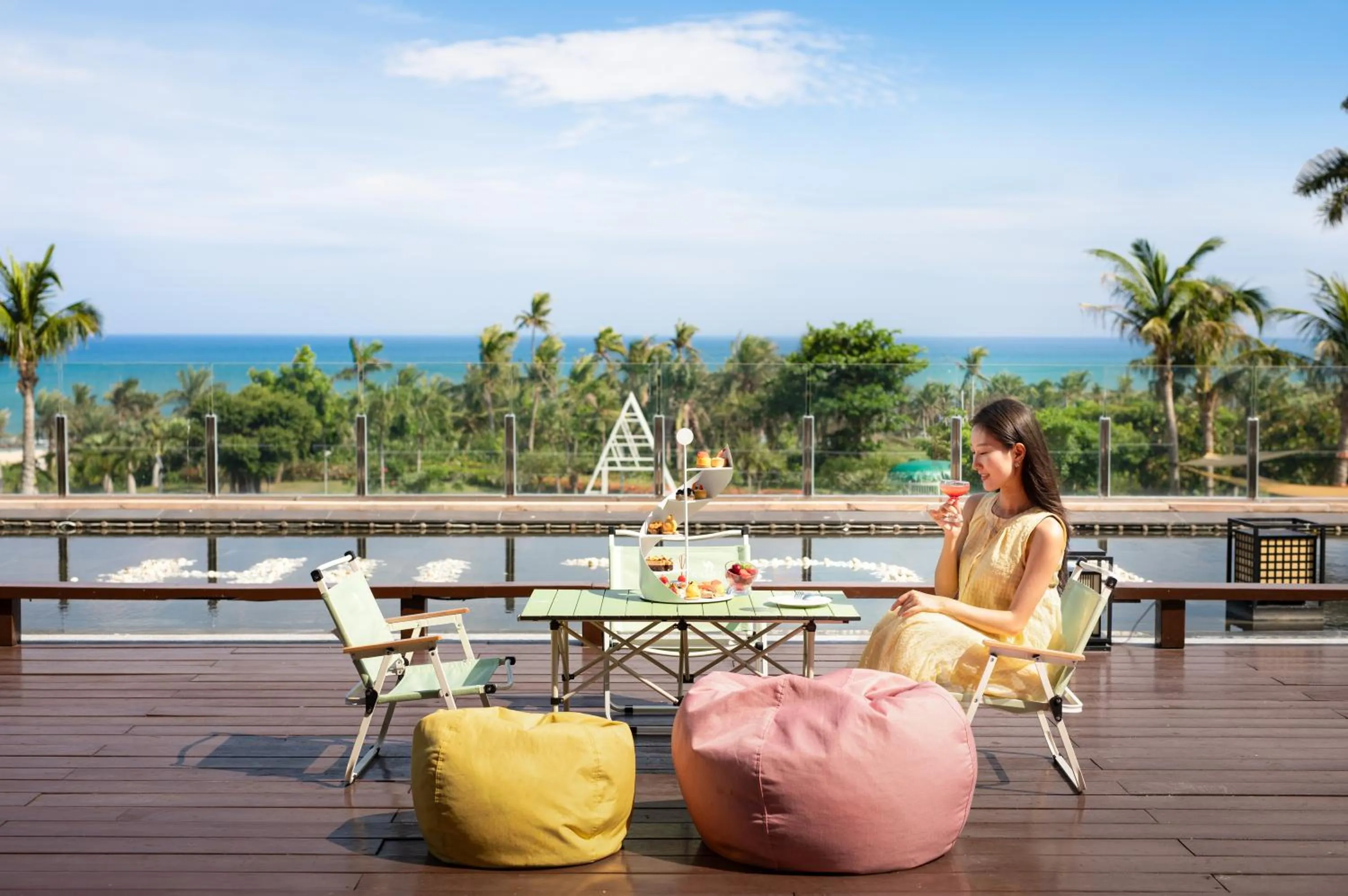 People in Hilton Wenchang