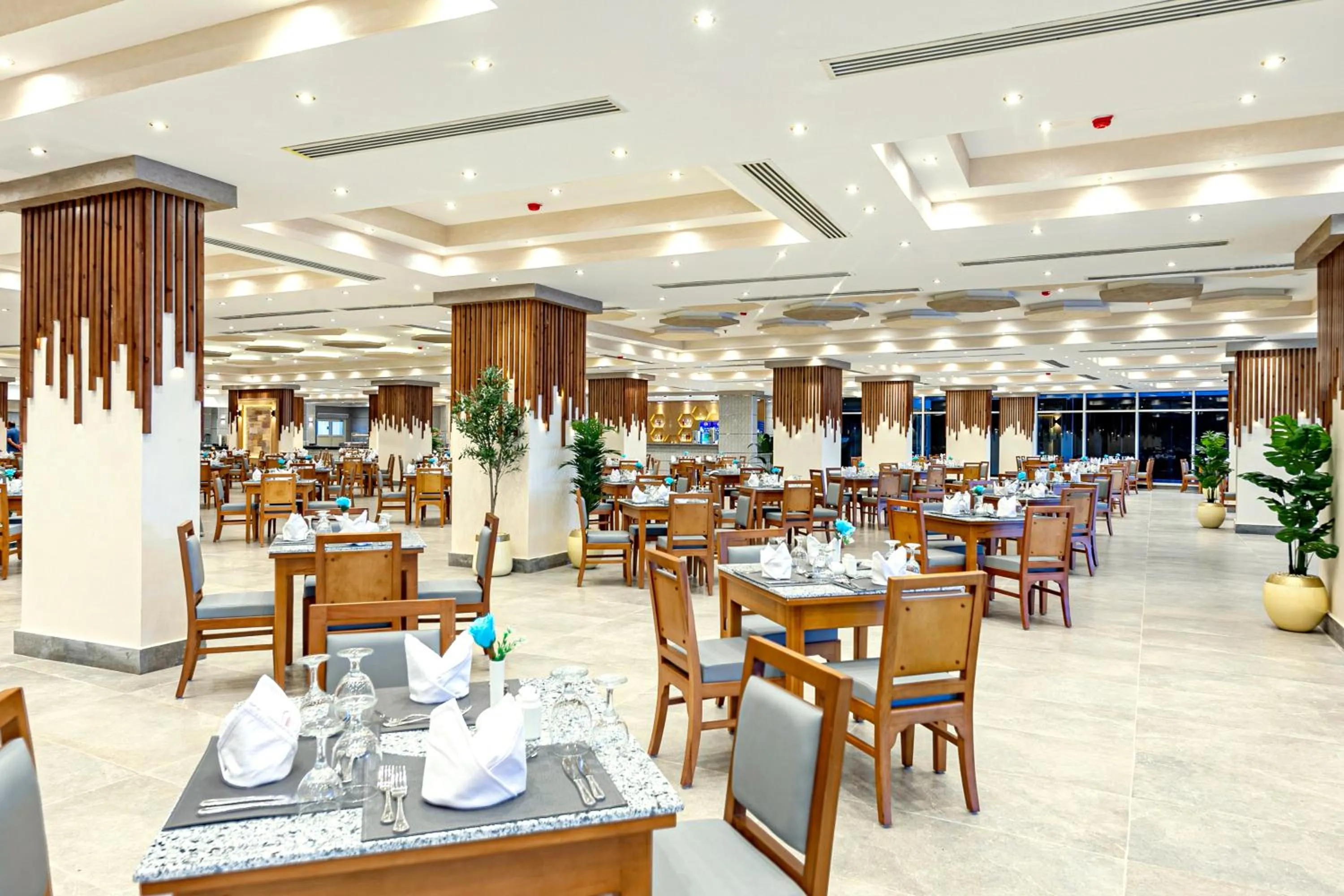 Restaurant/places to eat in Rewaya Majestic Resort