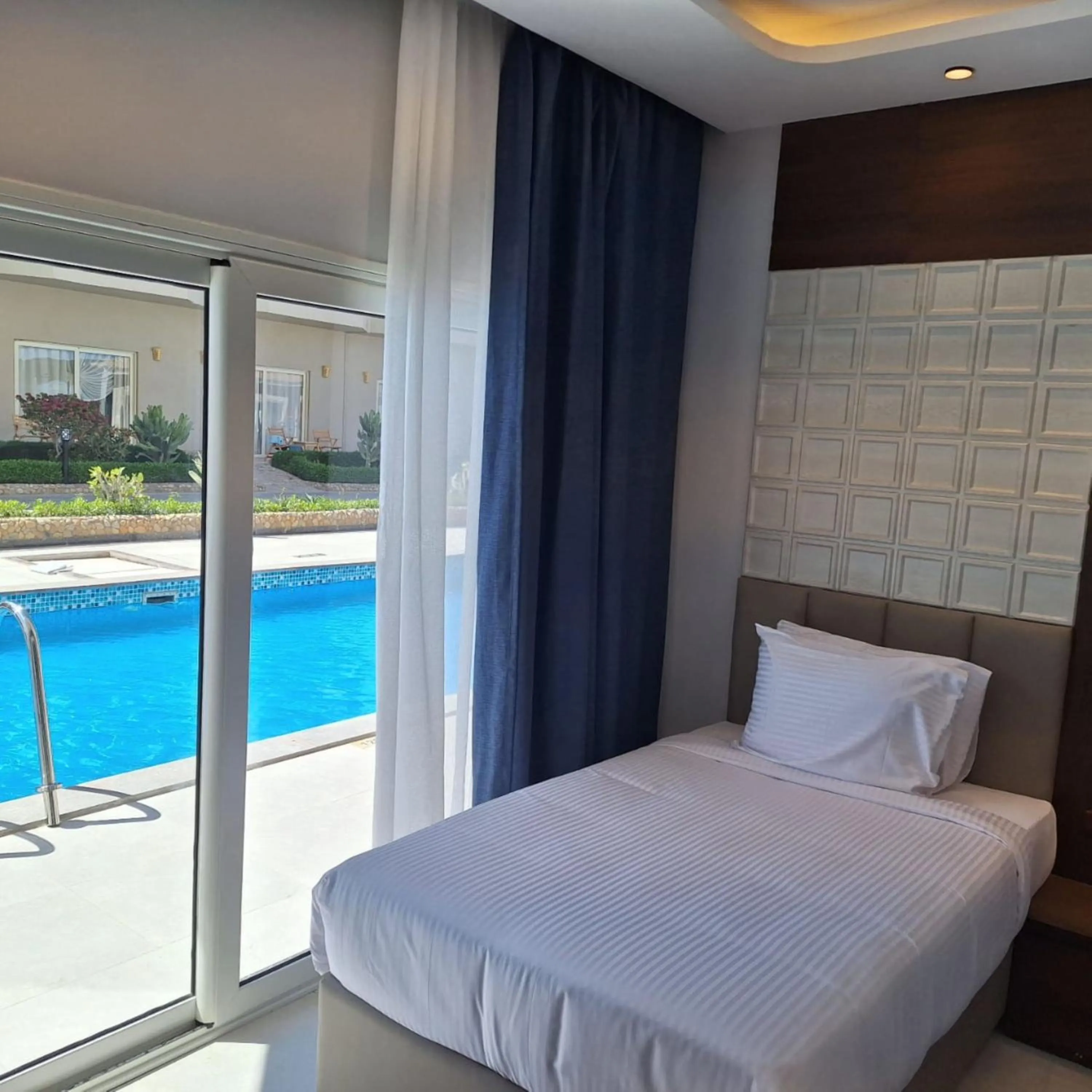 Bed in Rewaya Majestic Resort