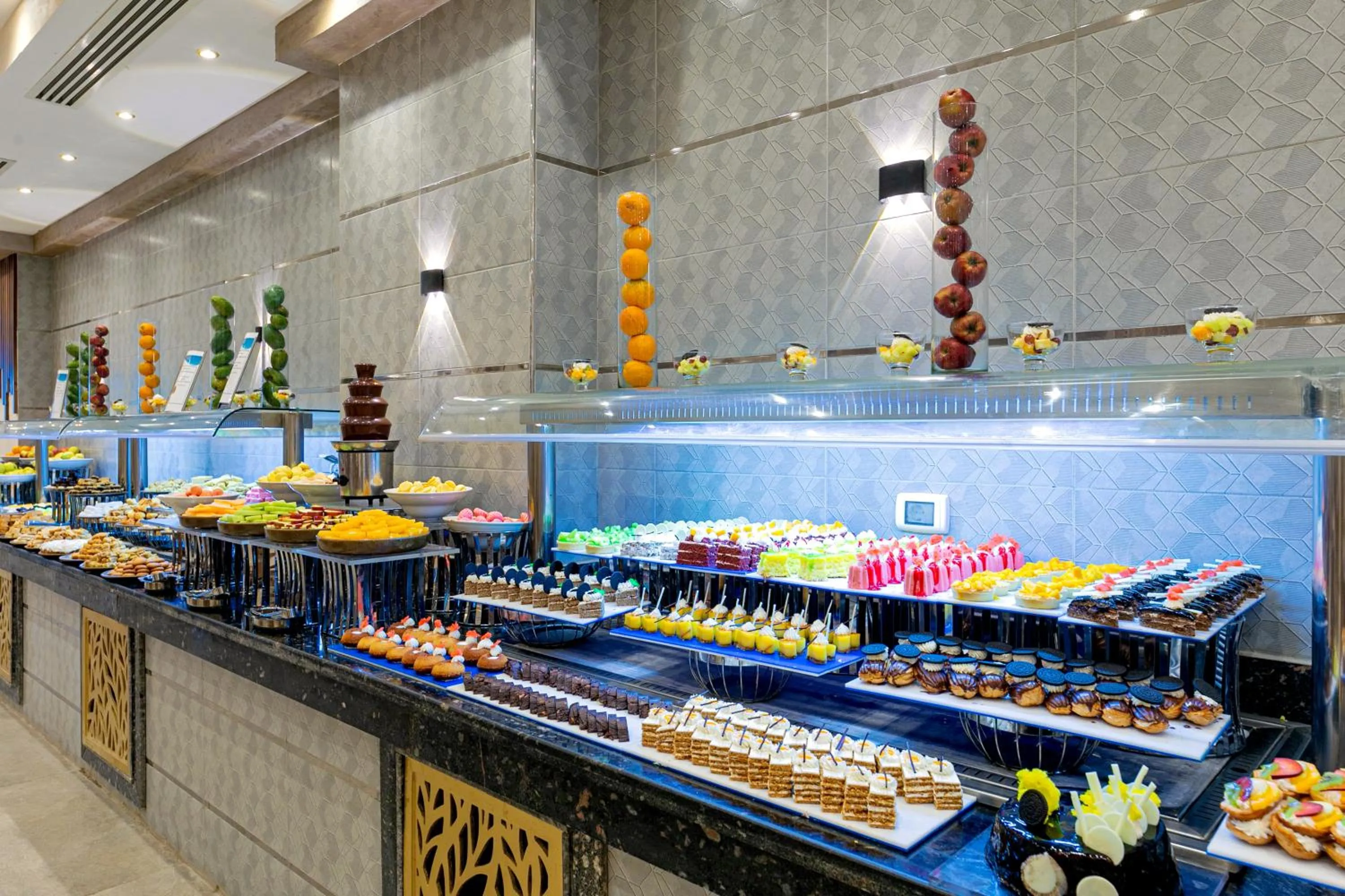 Food in Rewaya Majestic Resort