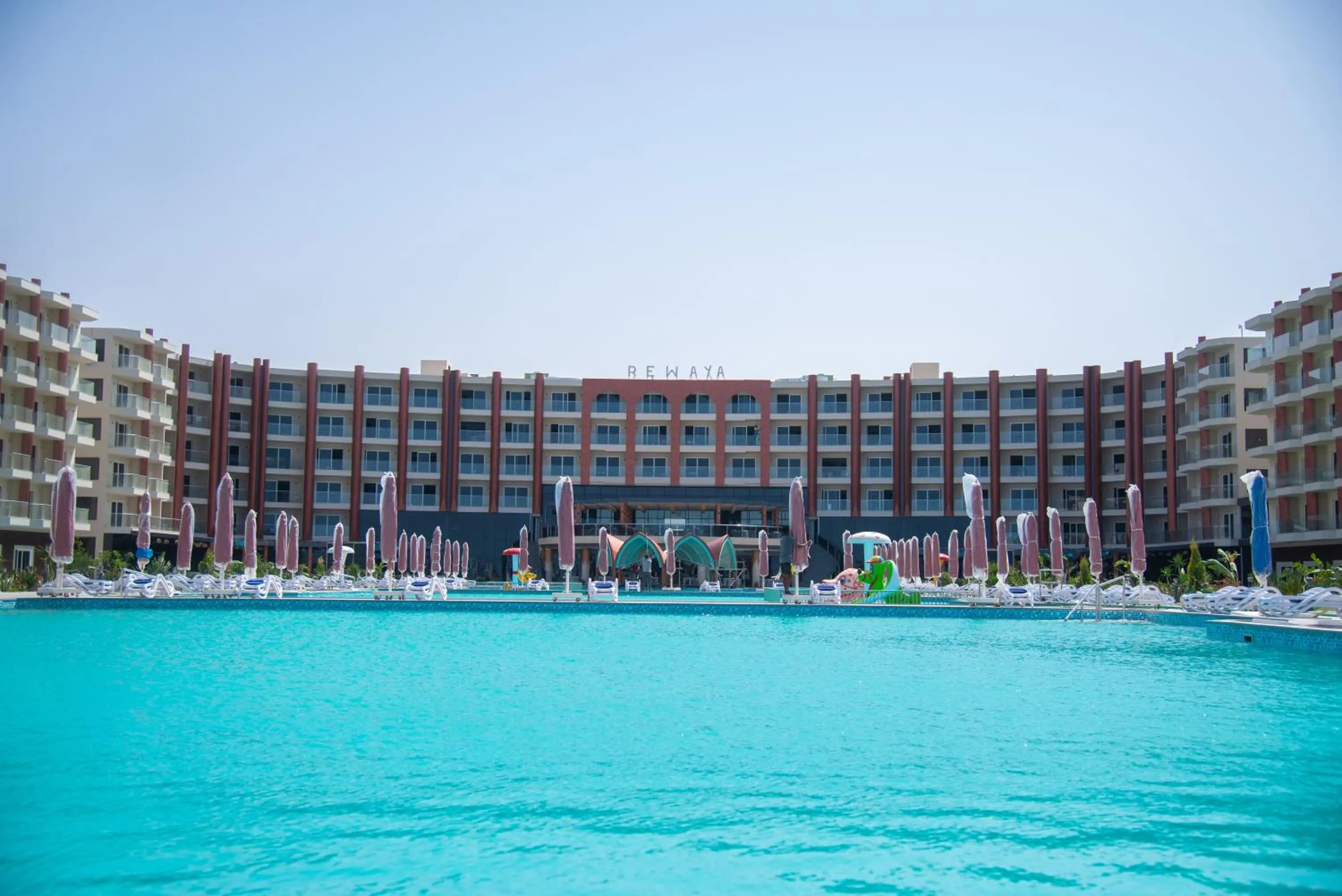 Swimming pool in Rewaya Majestic Resort