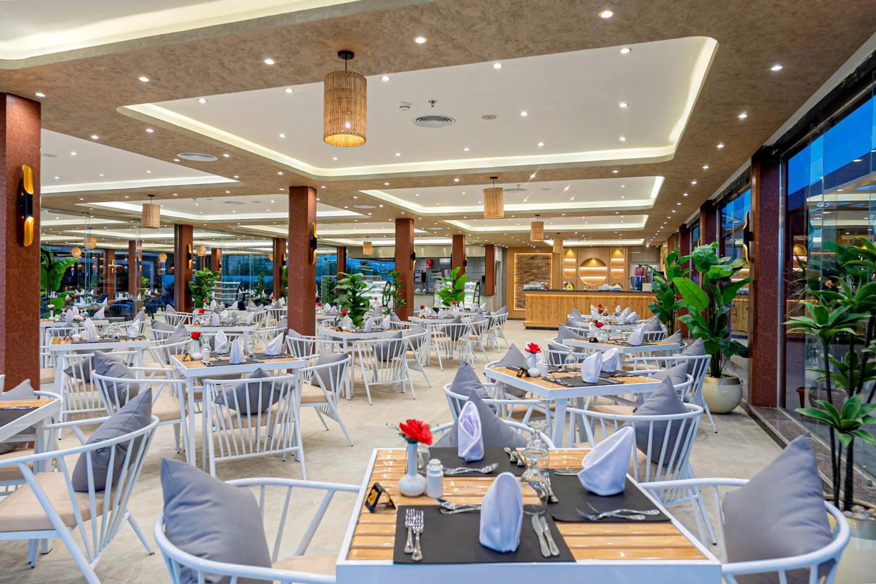 Restaurant/places to eat in Rewaya Majestic Resort