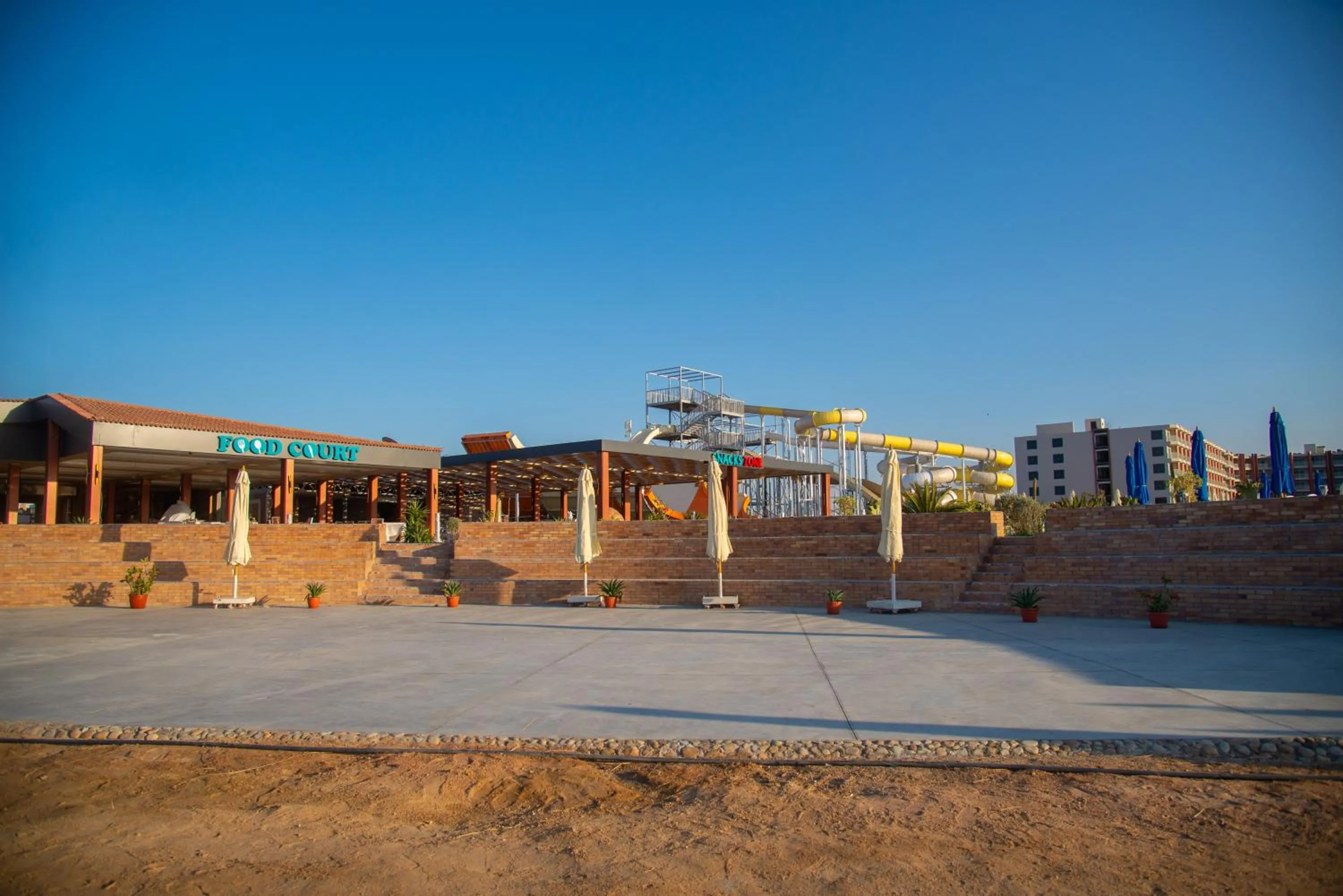 Restaurant/places to eat in Rewaya Majestic Resort