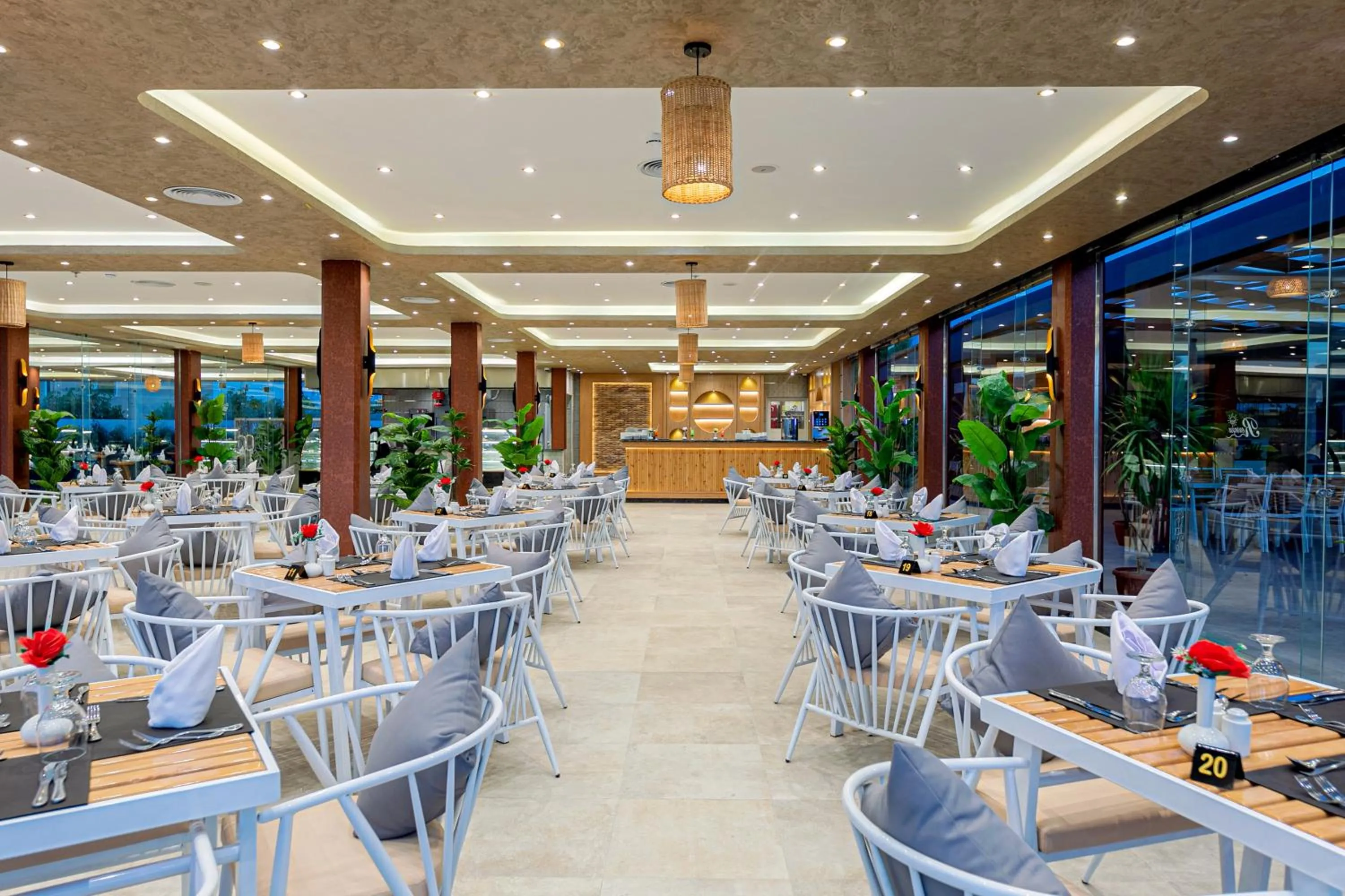 Restaurant/places to eat in Rewaya Majestic Resort