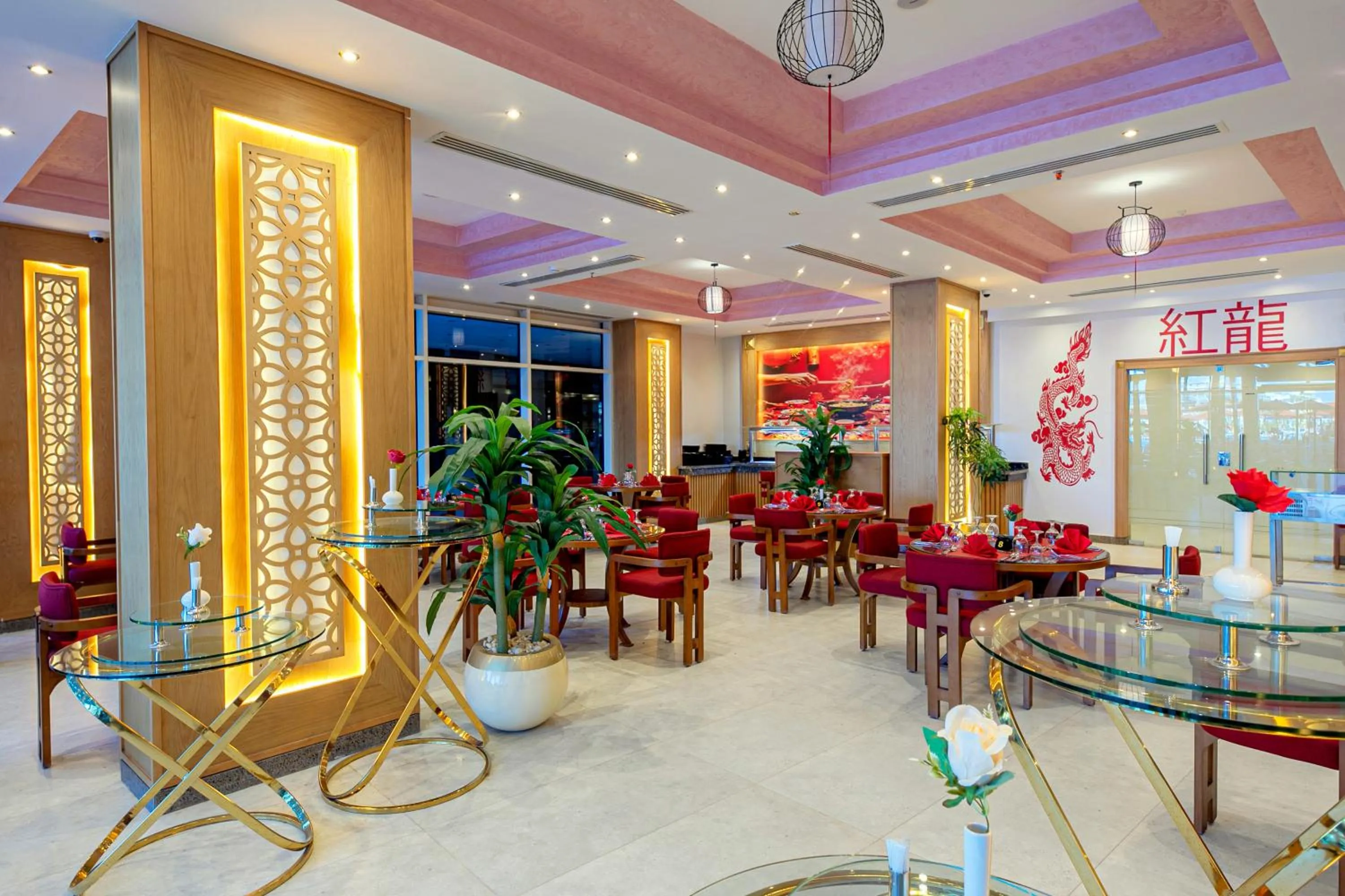 Restaurant/places to eat in Rewaya Majestic Resort