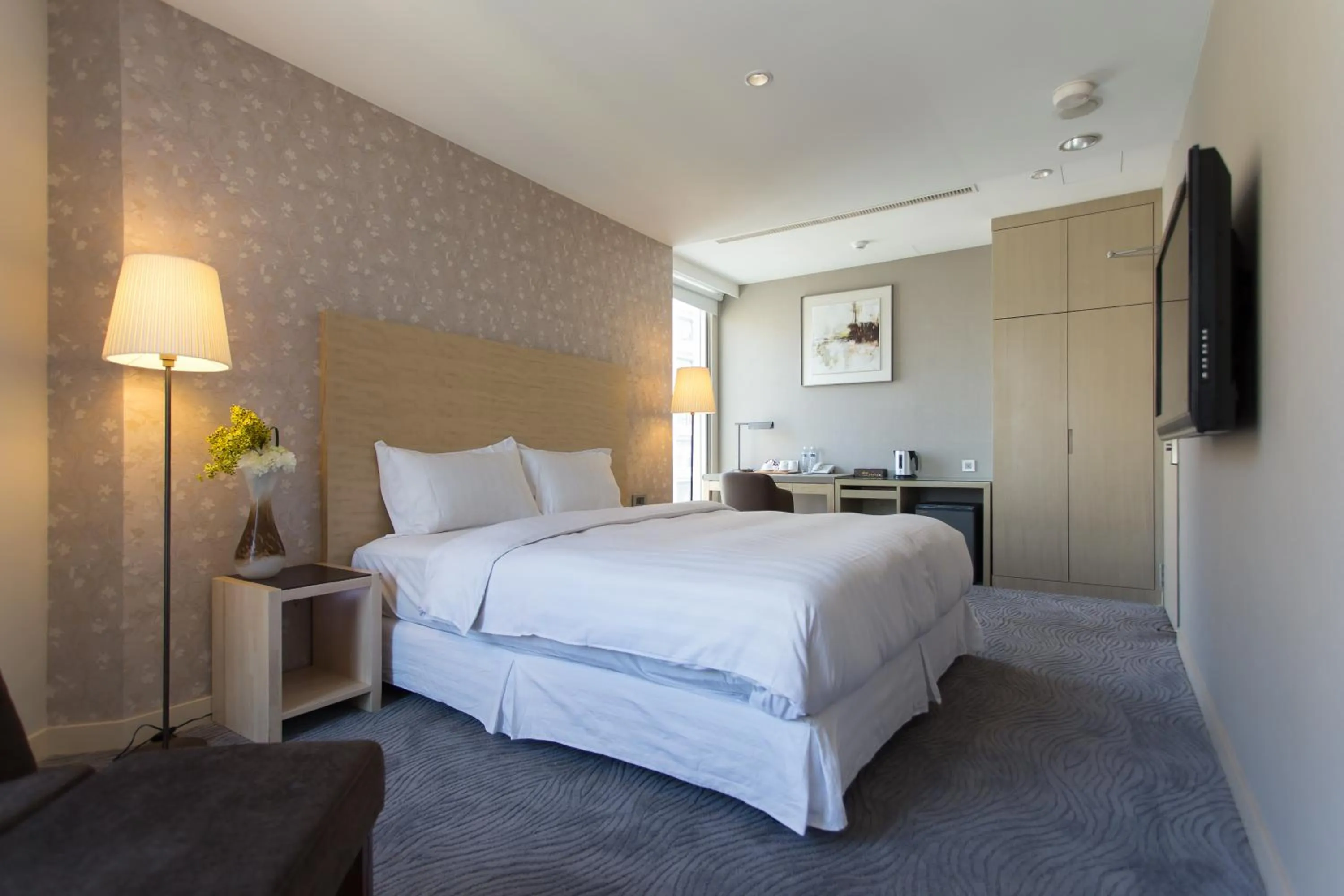 Photo of the whole room, Bed in Lessing Hotel Qixian