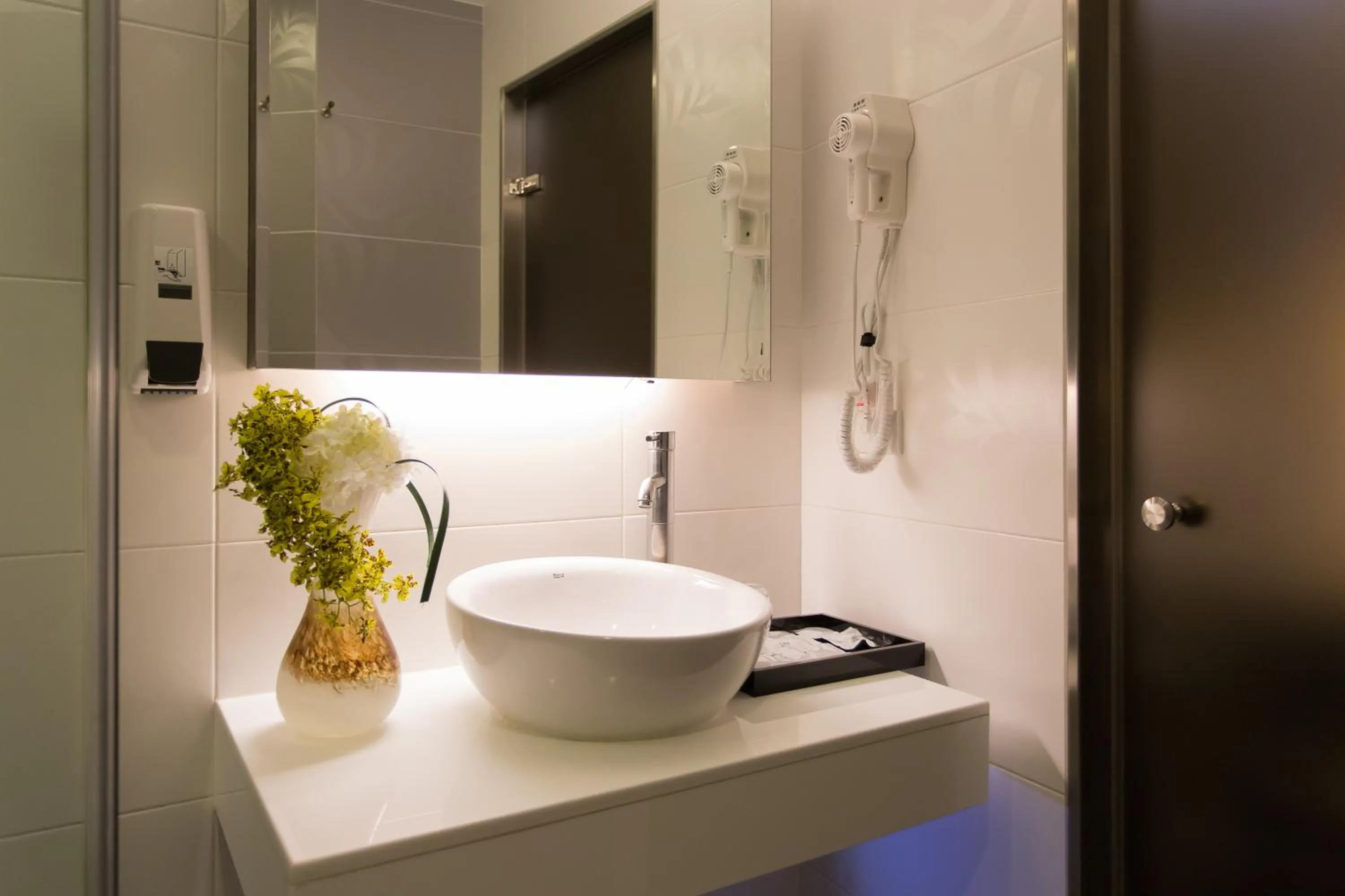 Bathroom in Lessing Hotel Qixian