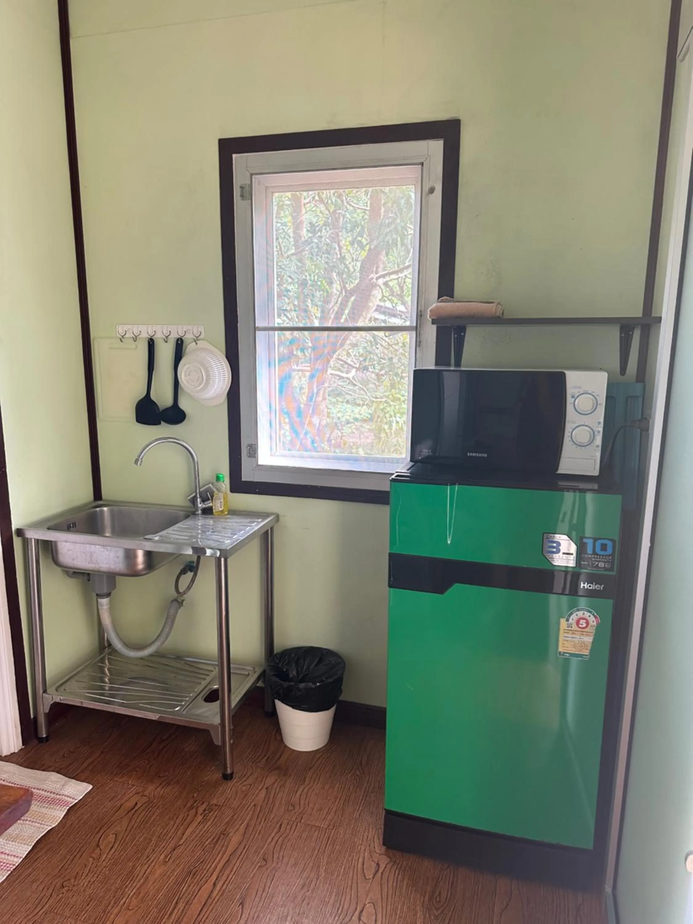 Kitchen or kitchenette in Fine Times Resort