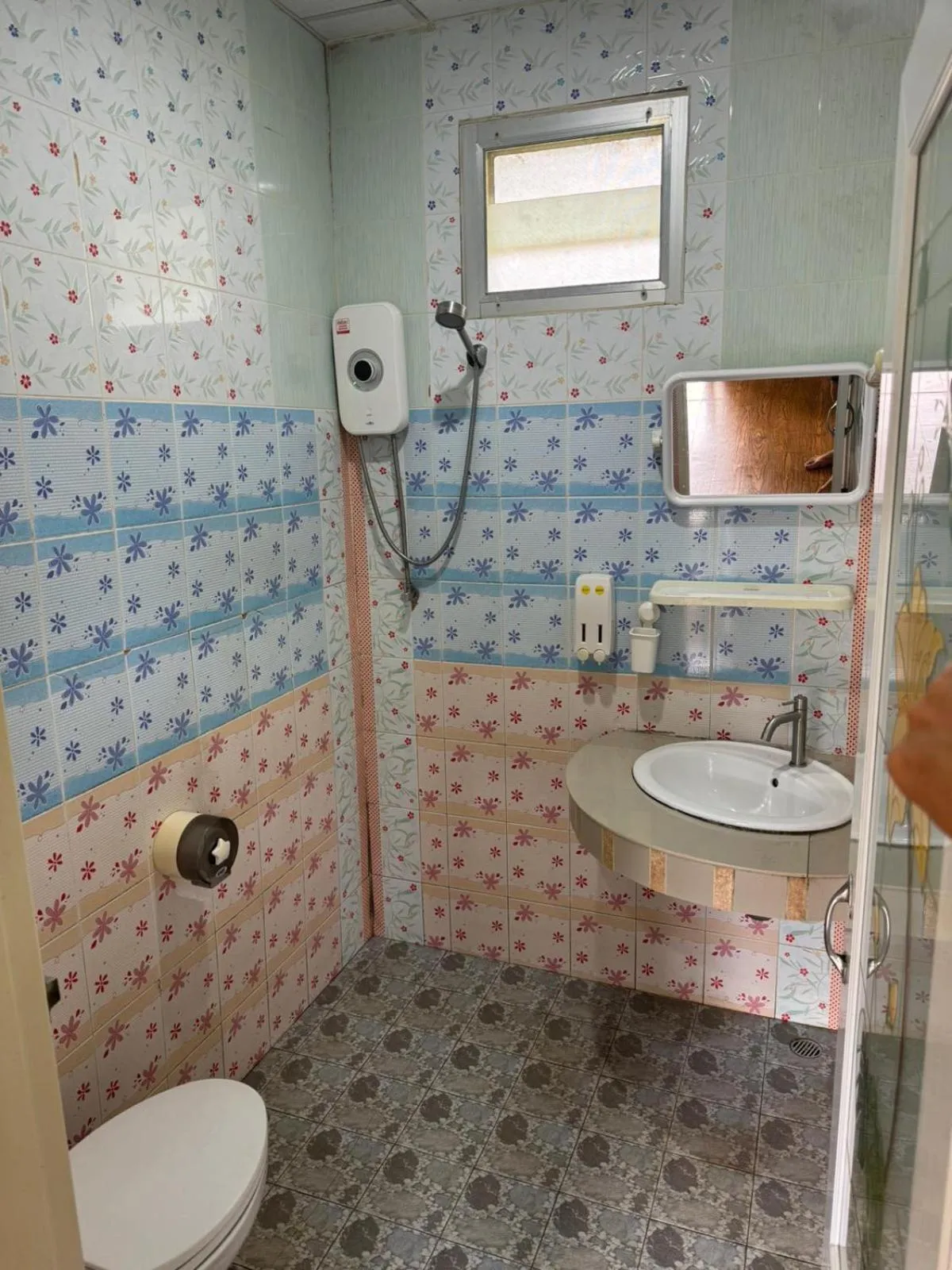 Shower in Fine Times Resort