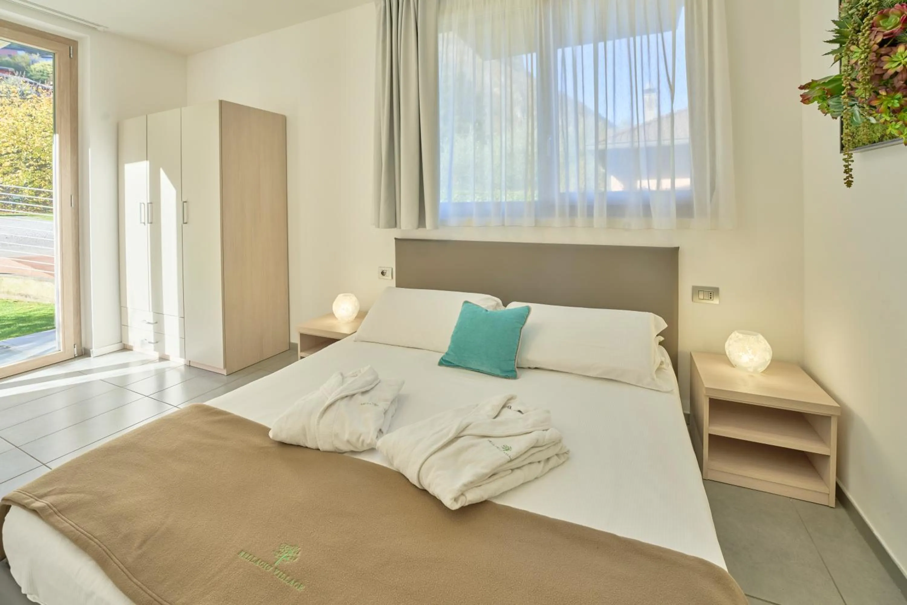 Natural landscape, Bed in Bellagio Village - Holiday Apartments by the Lake - Seasonal Warm Pool and Sauna