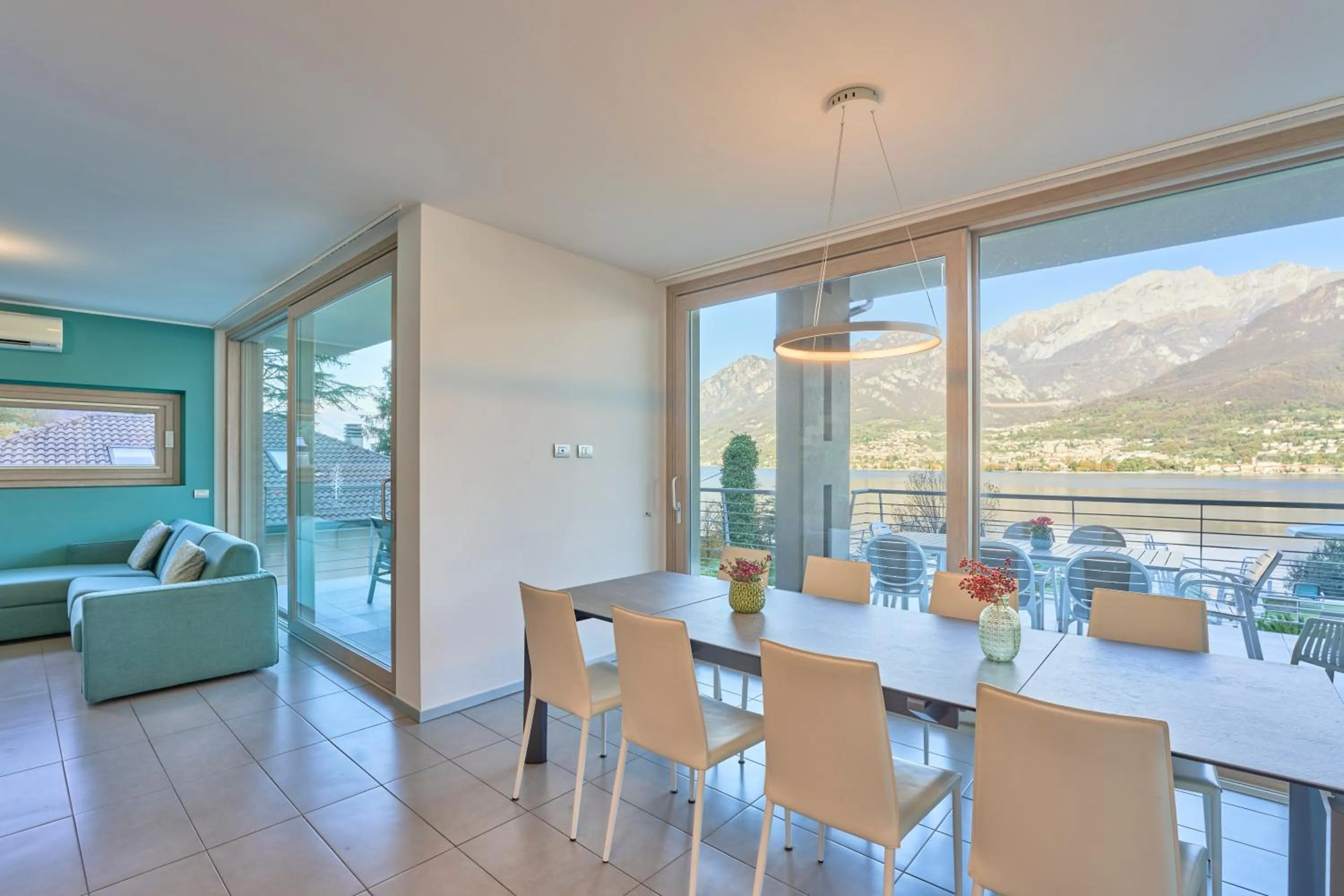 Lunch in Bellagio Village - Holiday Apartments by the Lake - Seasonal Warm Pool and Sauna