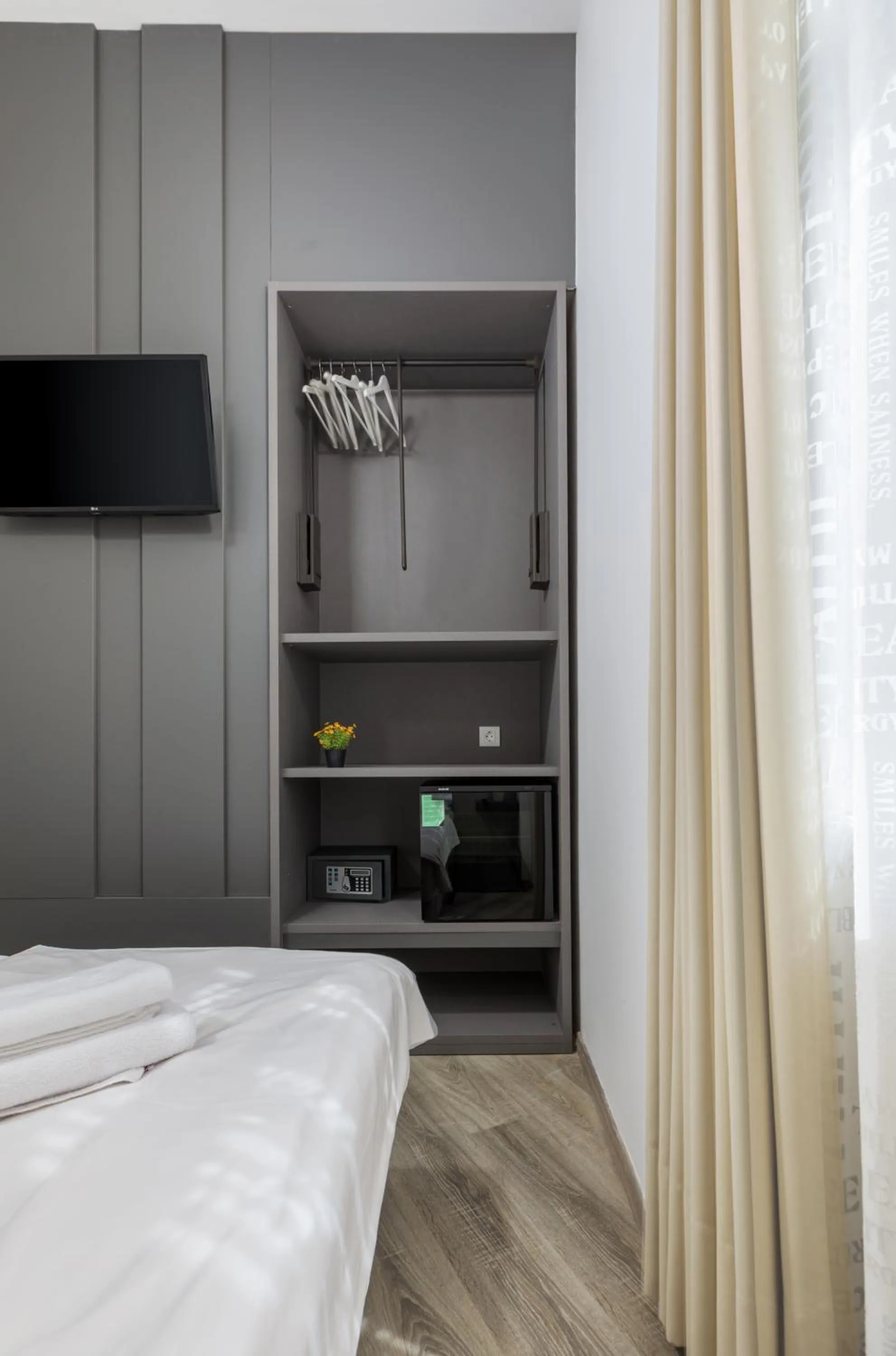 TV and multimedia, Bed in Boutique Suites Joyce