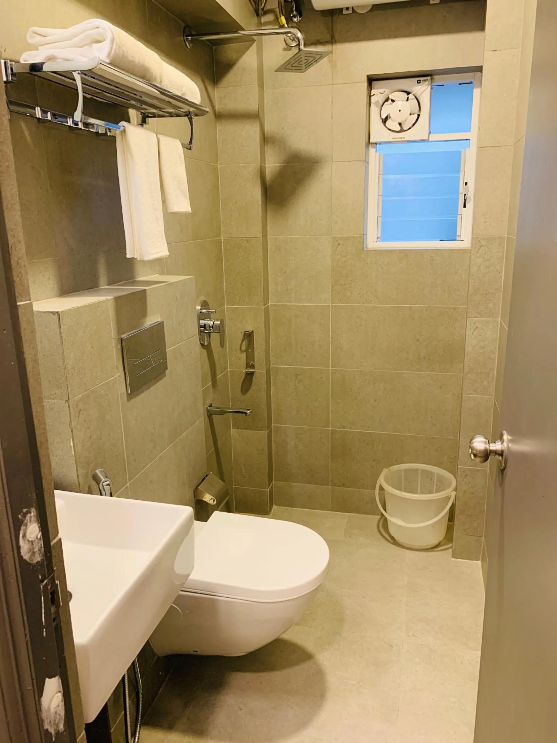 Bathroom in Grey Oak Hotel