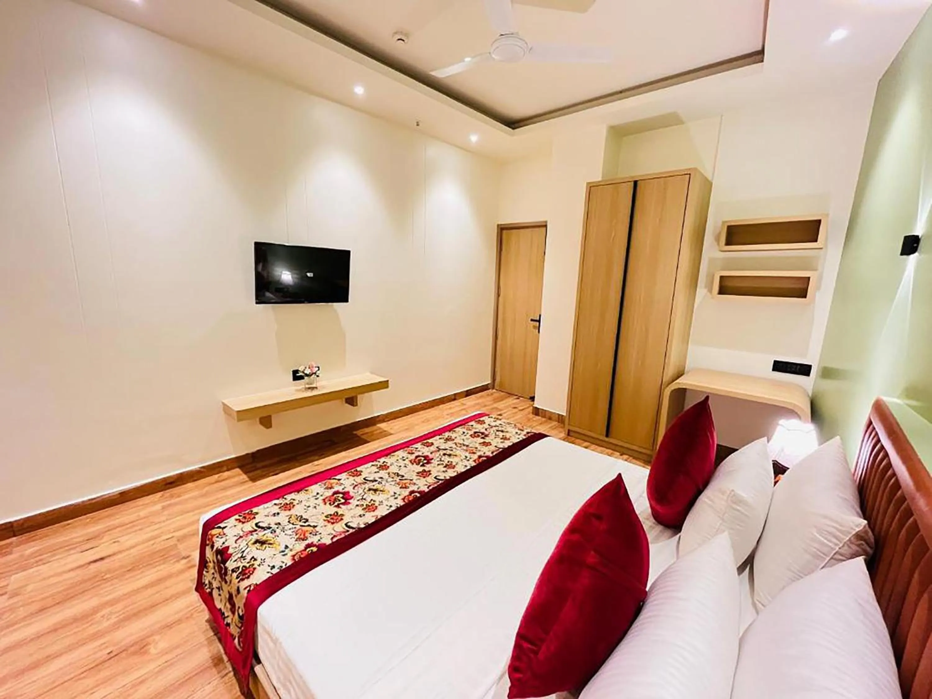 Bed in Hotel Punj E Tara Anand Vihar Vaishali Ghaziabad