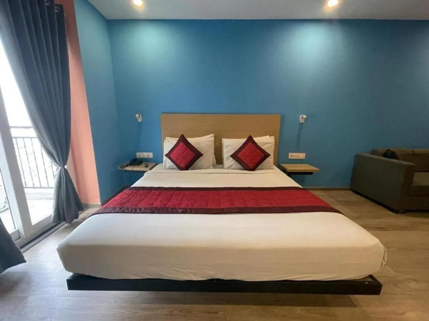 Bed in The Roseman Hotel & Suites
