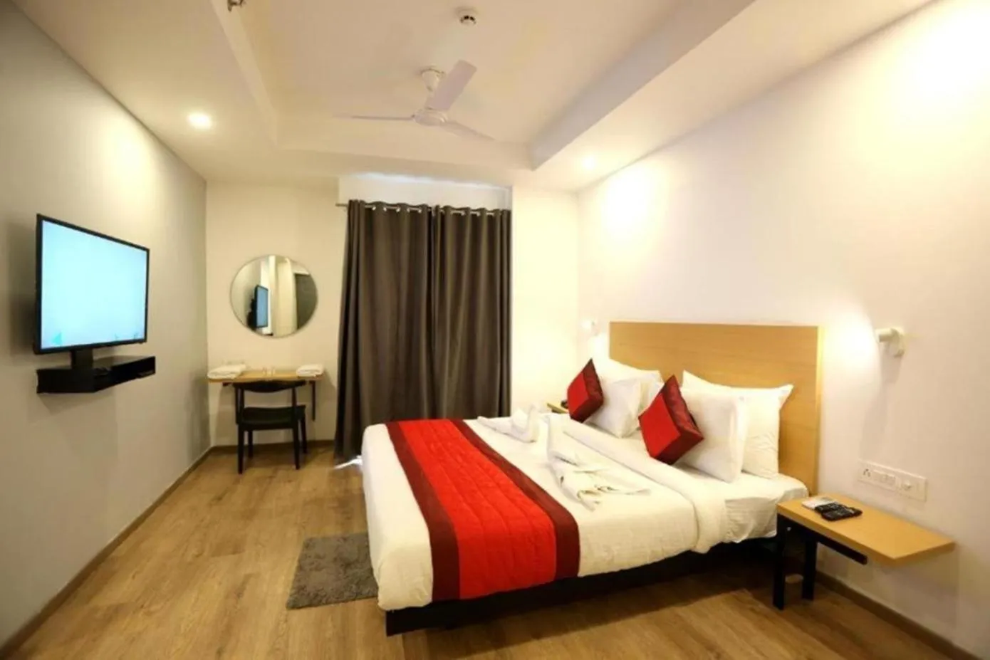 Bed in The Roseman Hotel & Suites
