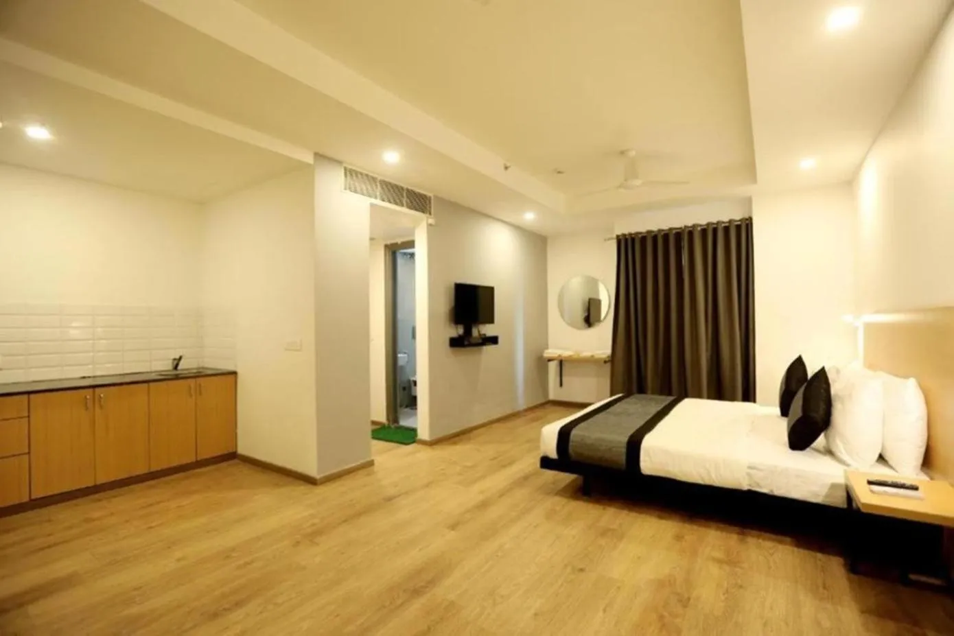 Bed in The Roseman Hotel & Suites