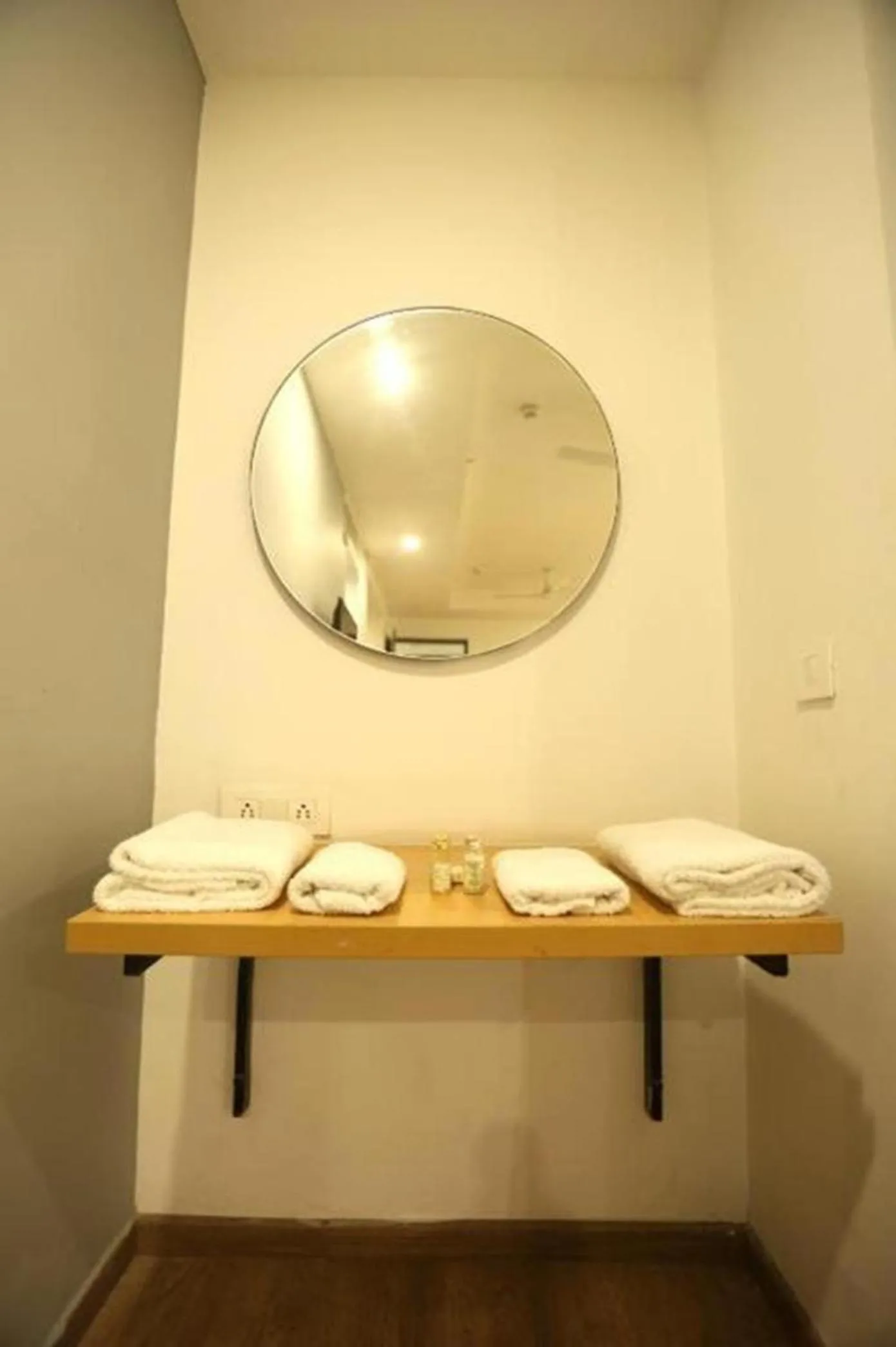 towels in The Roseman Hotel & Suites
