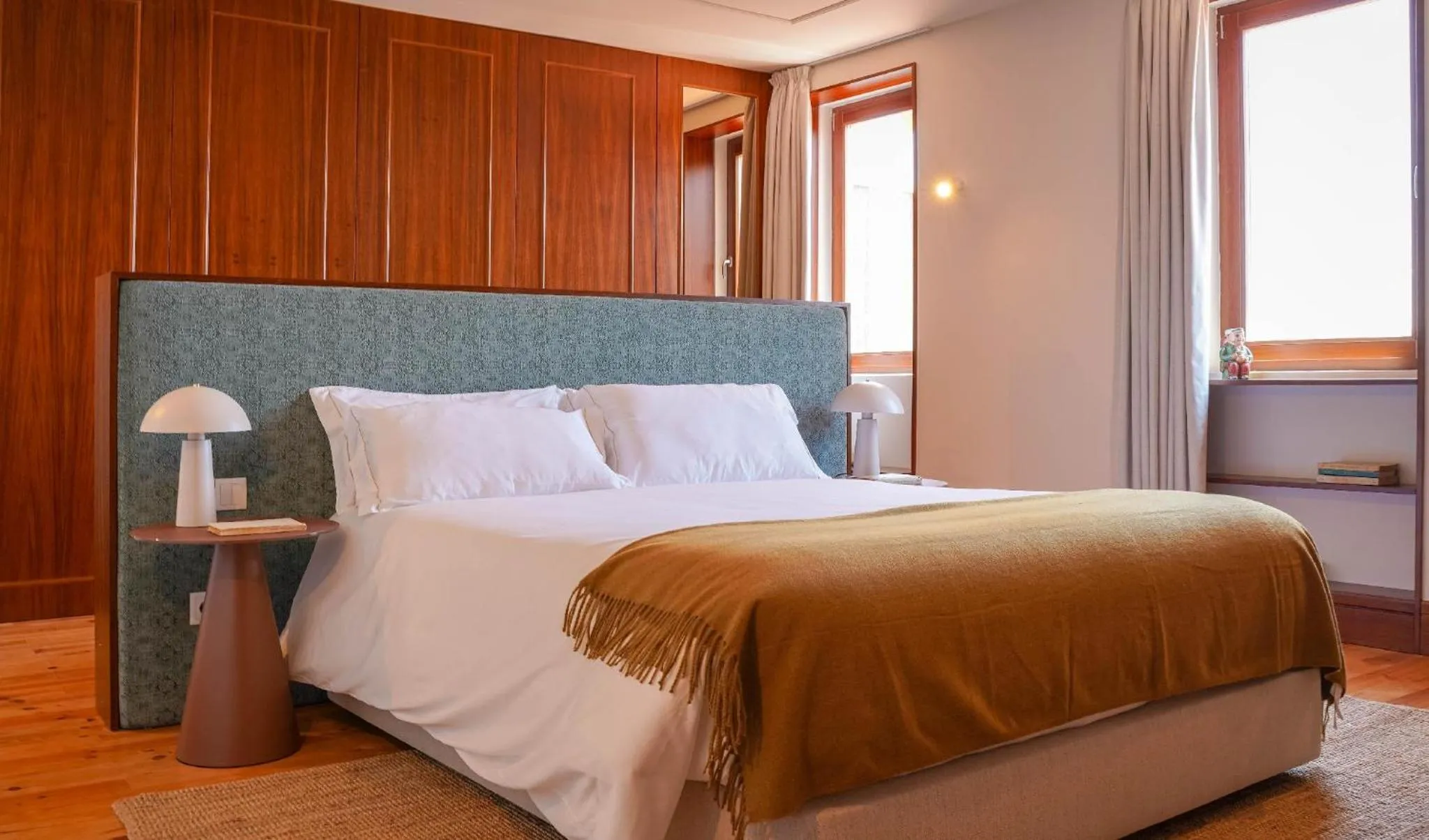 Photo of the whole room, Bed in Being Porto Hostel