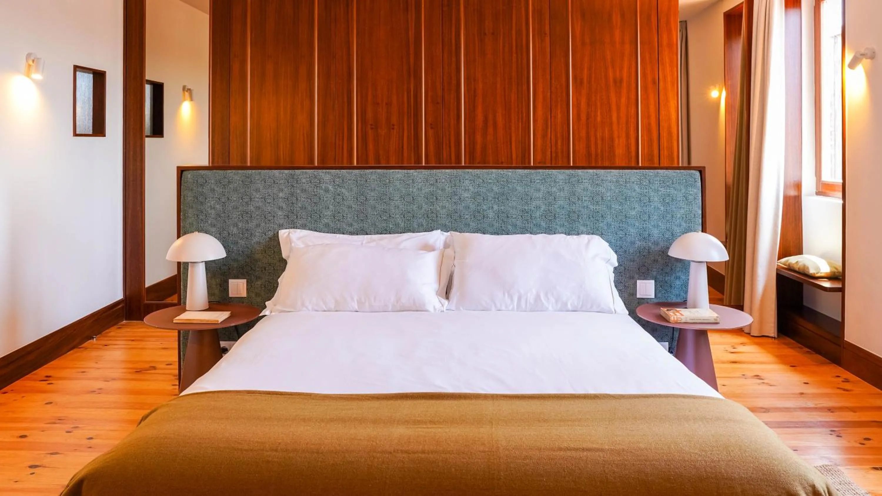 Bed in Being Porto Hostel