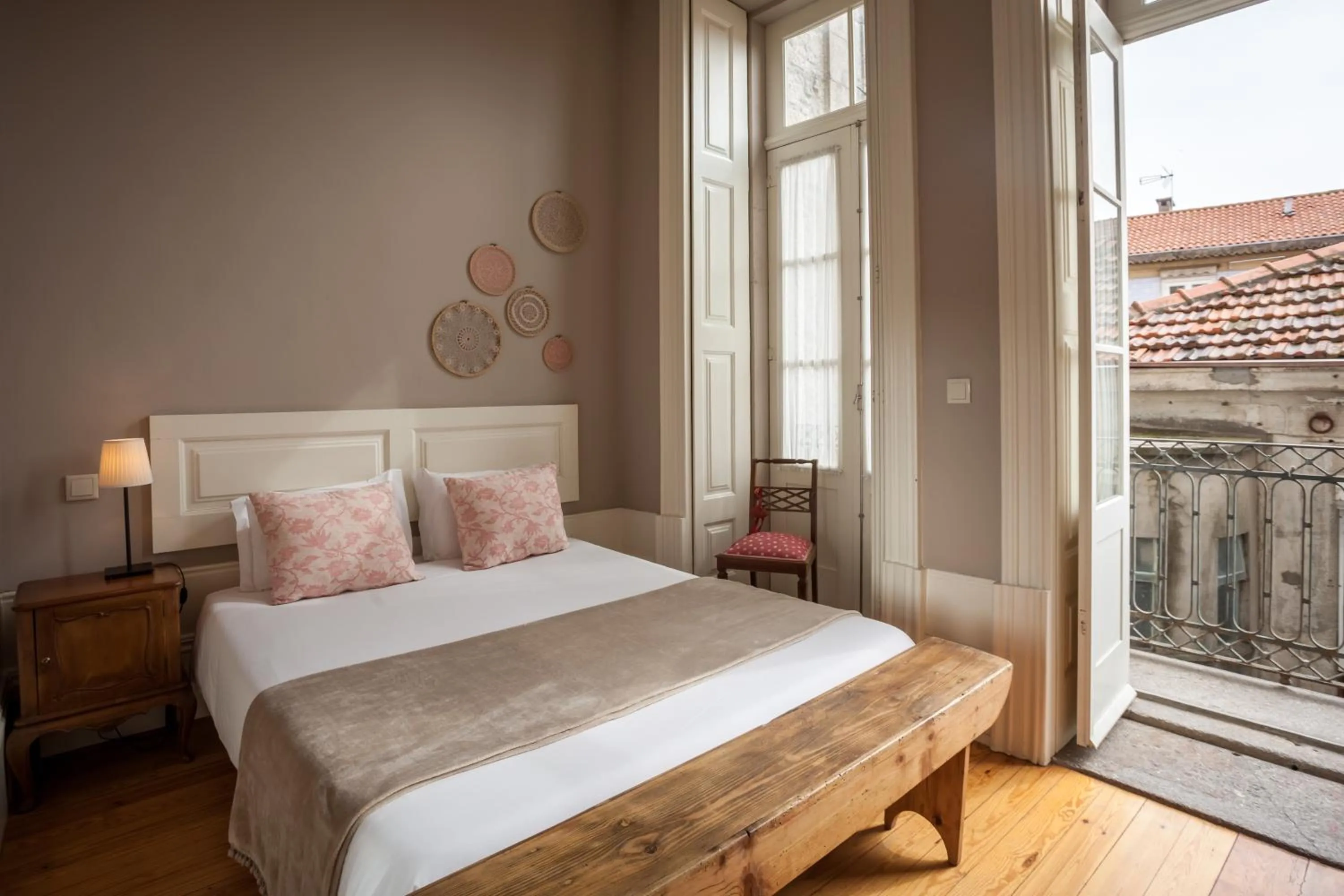 Photo of the whole room, Bed in Being Porto Hostel