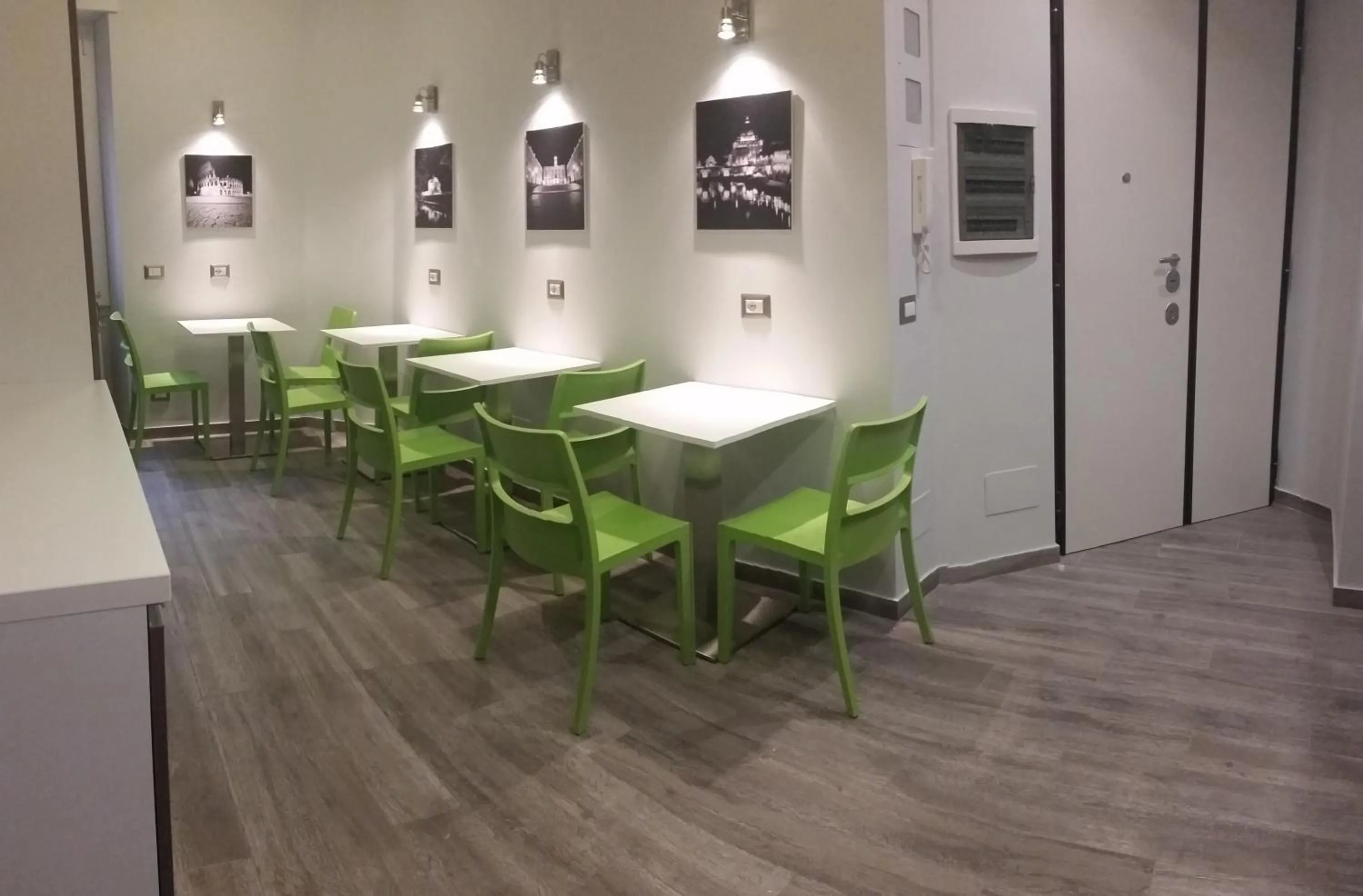 Communal lounge/ TV room in Pianeta Roma