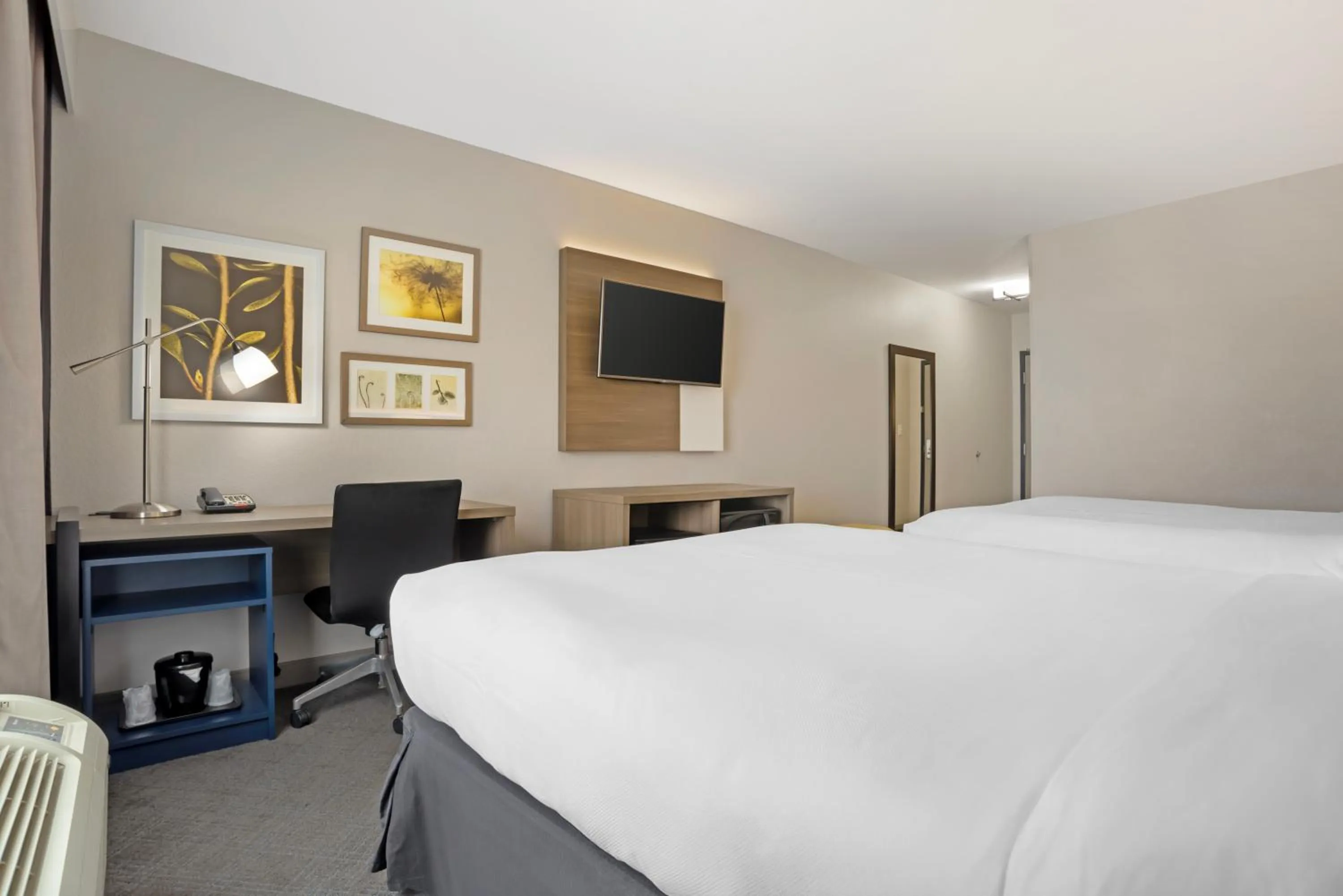 Bedroom, Bed in Comfort Inn & Suites