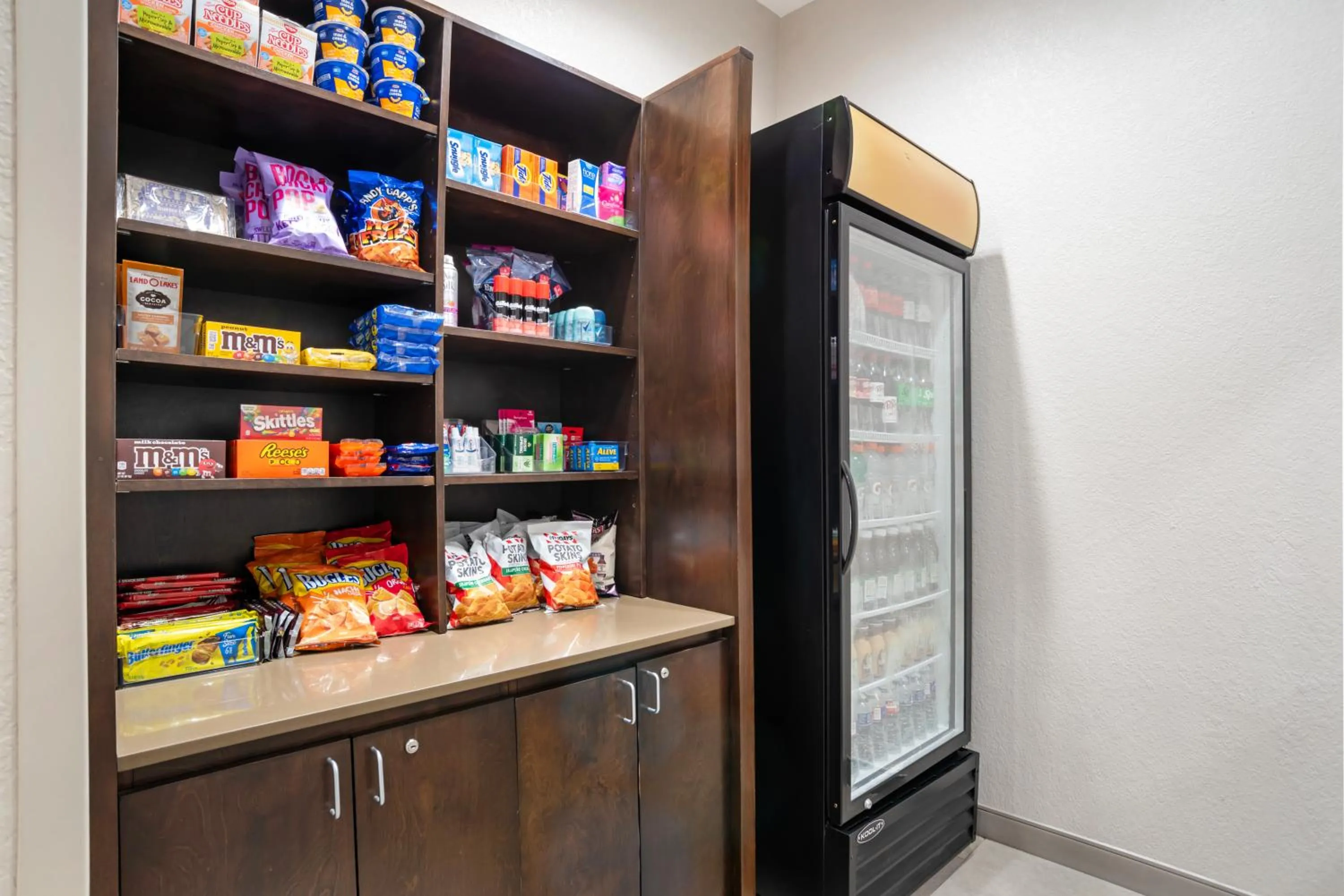 Supermarket/grocery shop in Comfort Inn & Suites