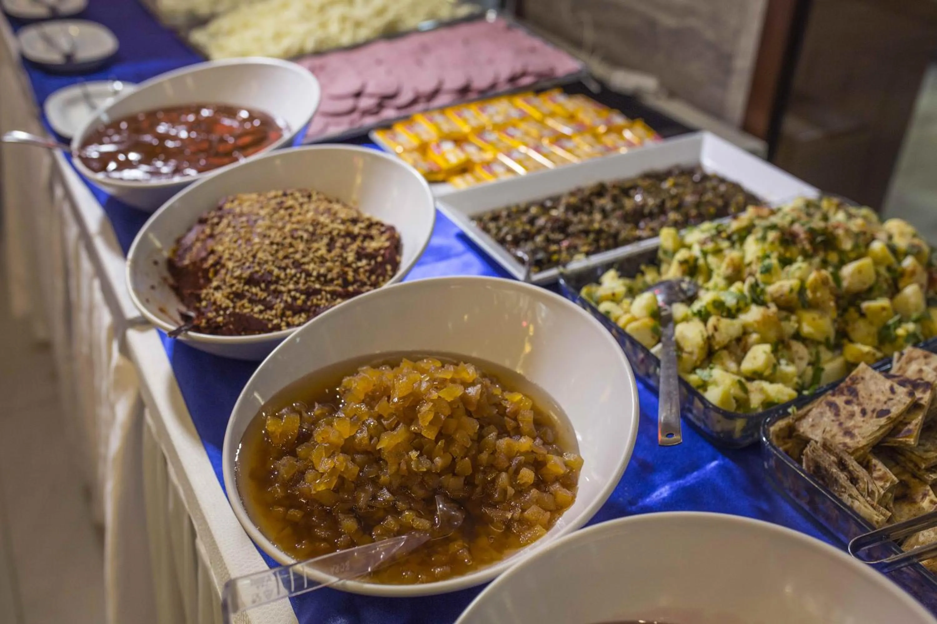 Restaurant/places to eat in Payidar Hotel