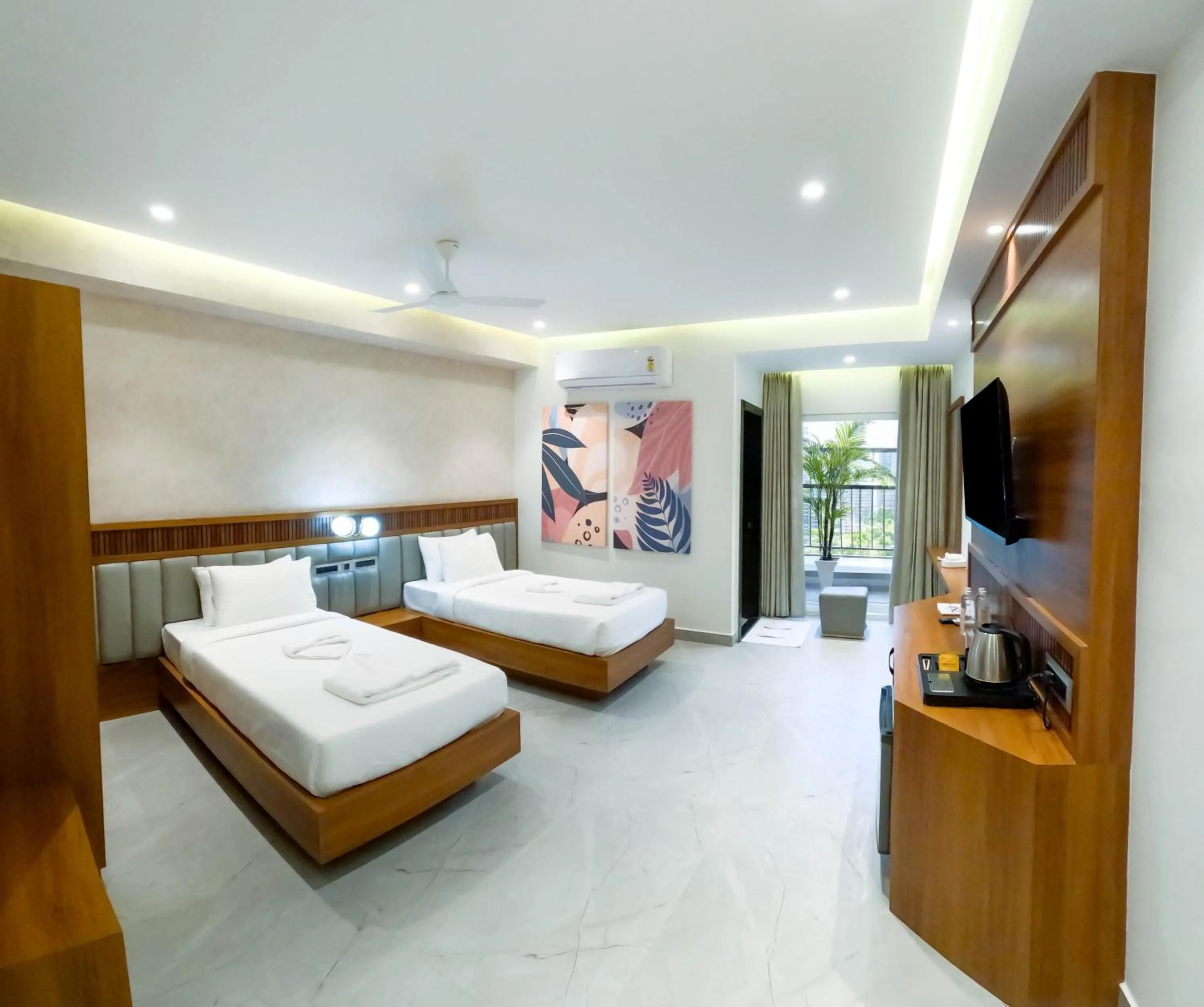 Bedroom, Bed in Casa Hotel, Madhapur