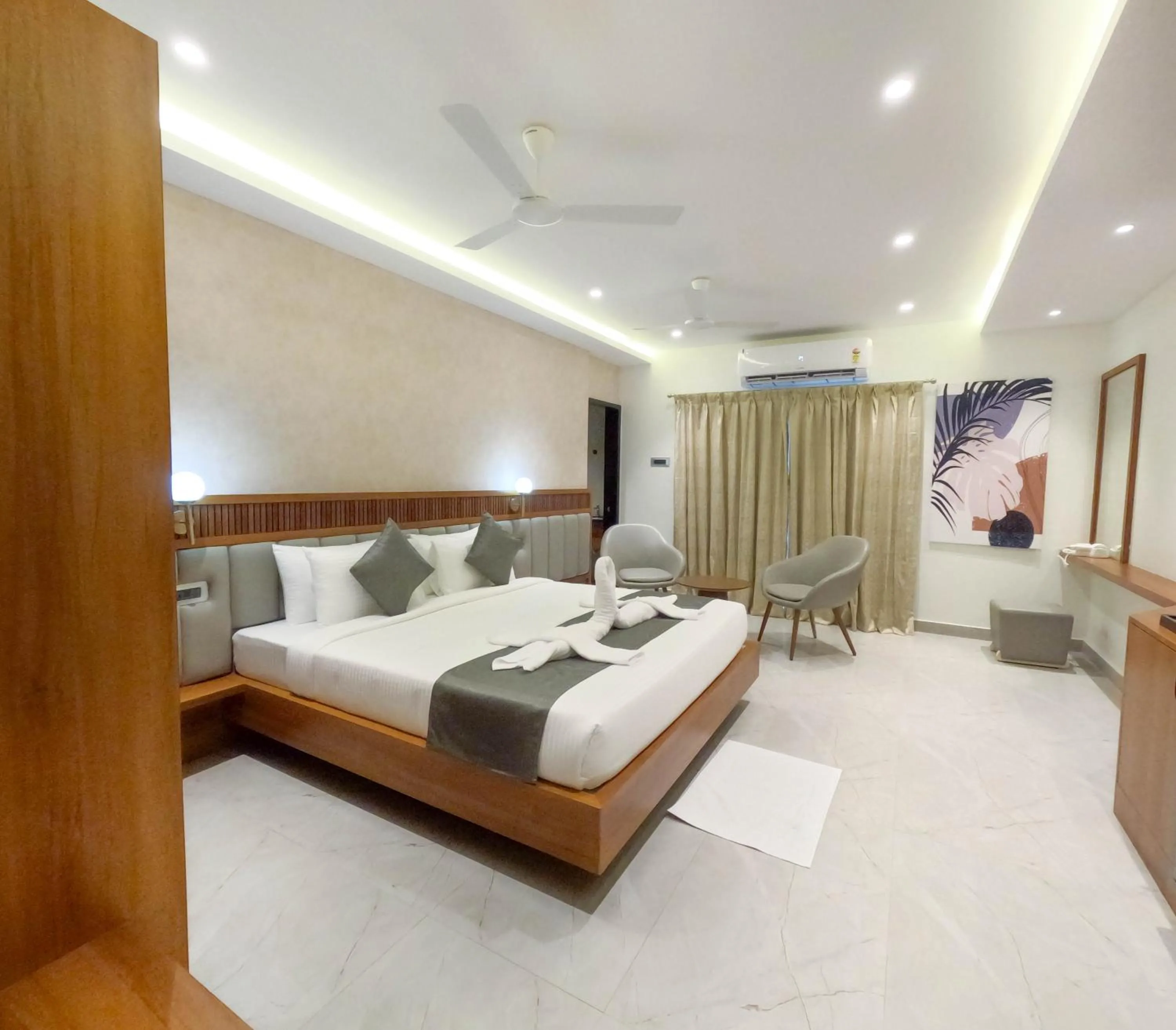 Photo of the whole room, Bed in Casa Hotel, Madhapur