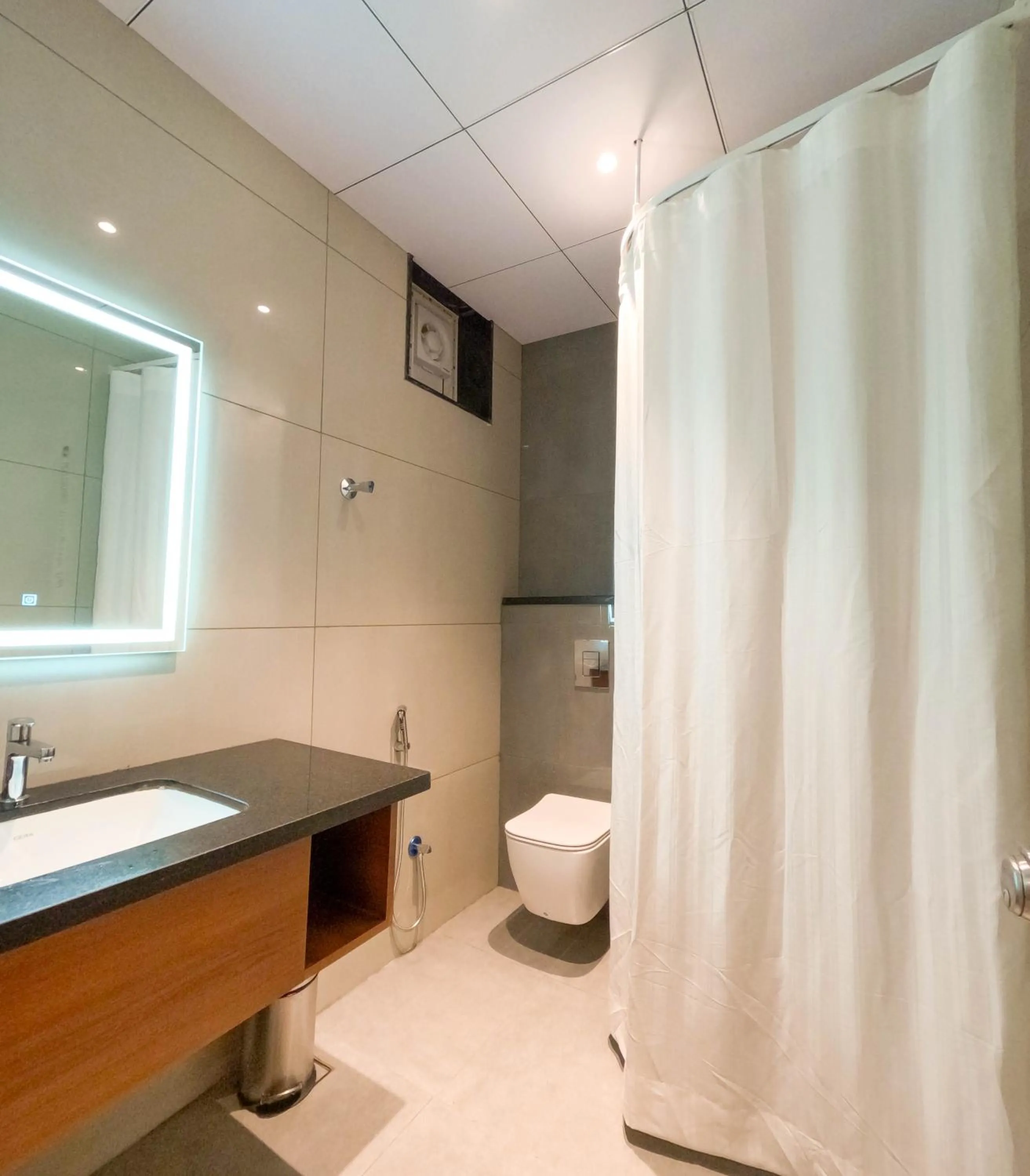 Bathroom in Casa Hotel, Madhapur