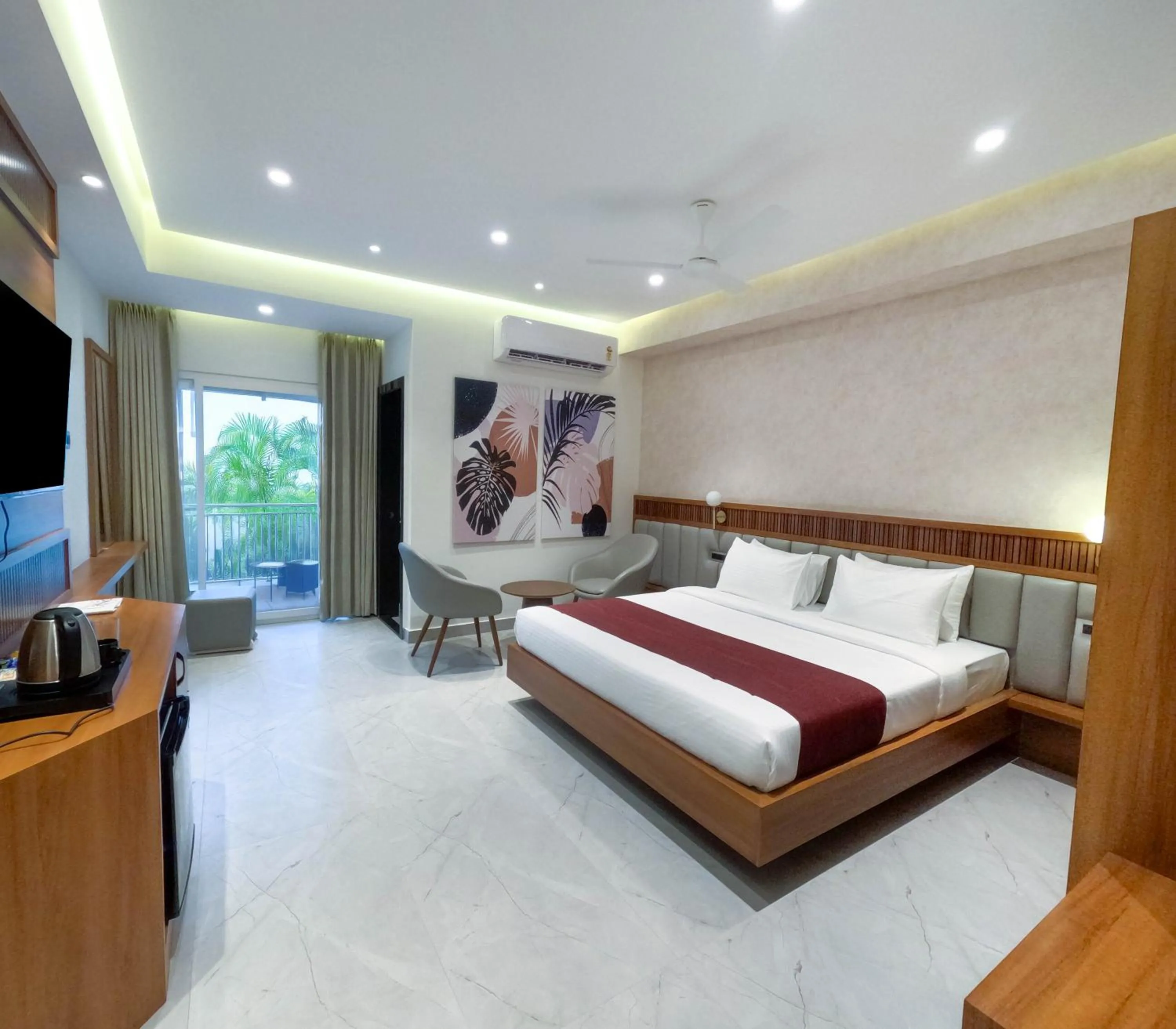 Photo of the whole room, Bed in Casa Hotel, Madhapur