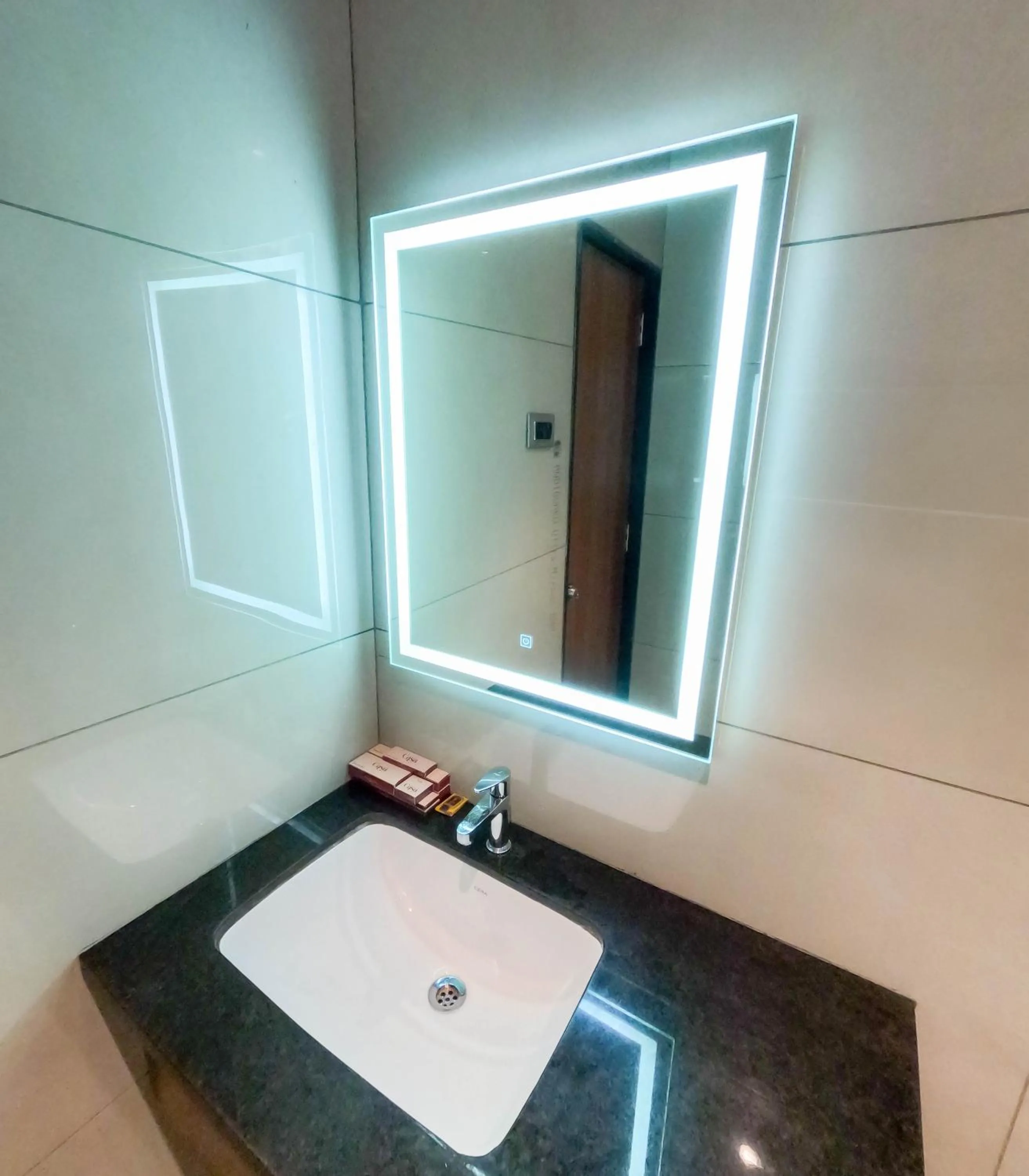 Bathroom in Casa Hotel, Madhapur