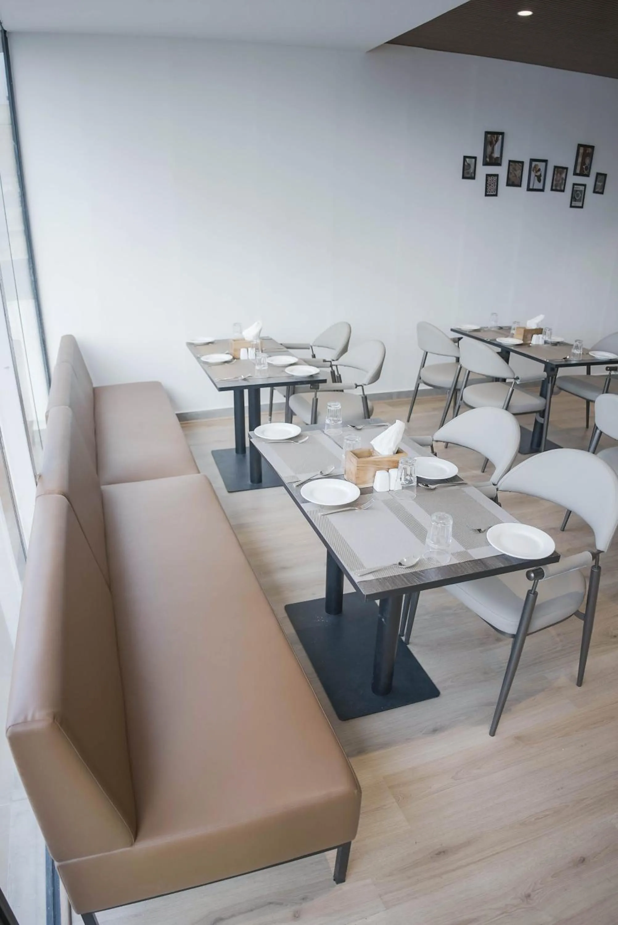 Restaurant/places to eat in Casa Hotel, Madhapur
