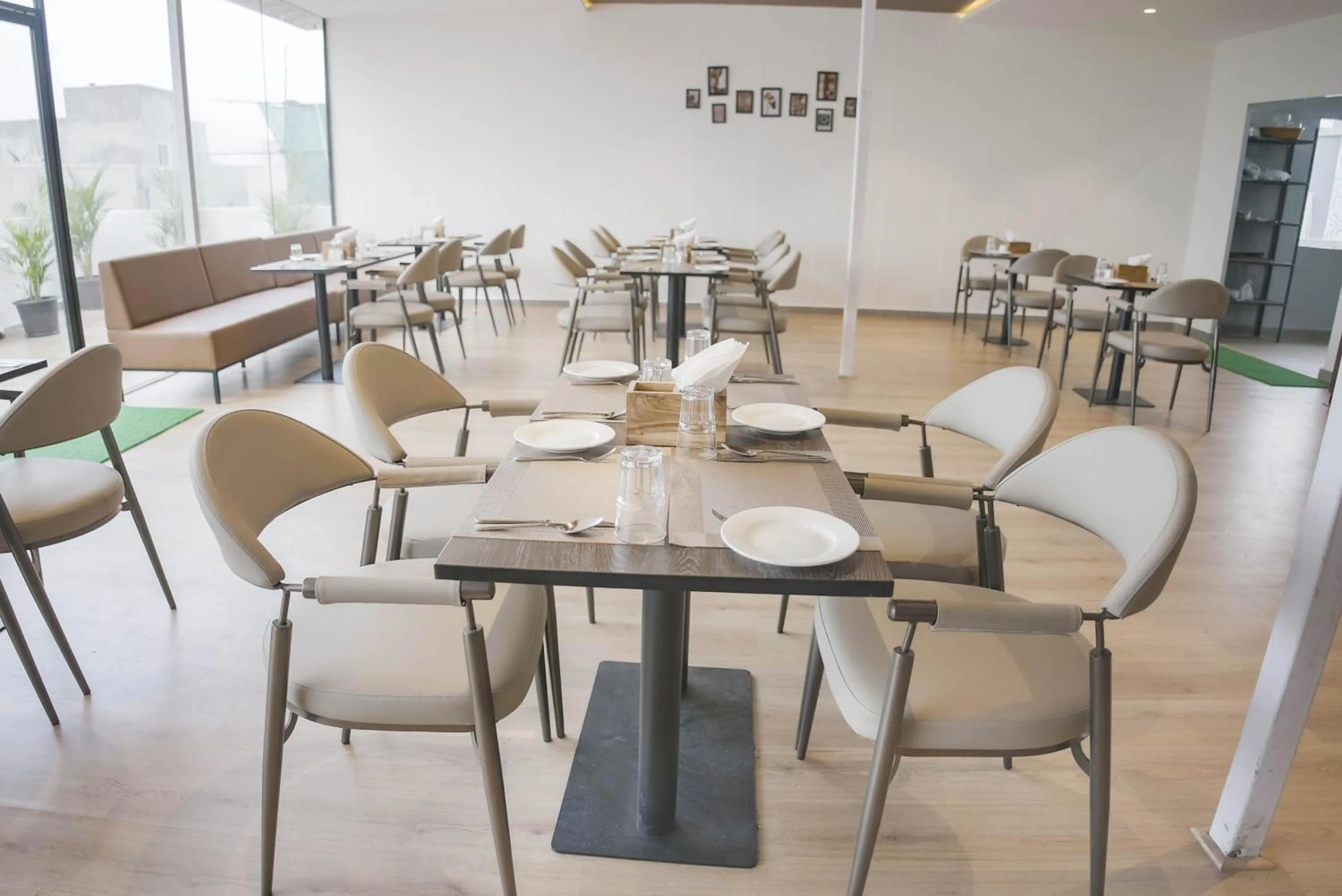 Restaurant/places to eat in Casa Hotel, Madhapur