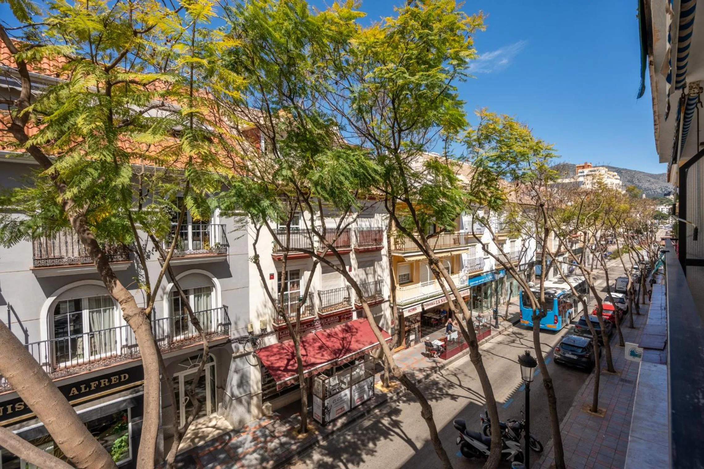 Seaside 3 bedroom Condo 50m beach in Costa del Sol