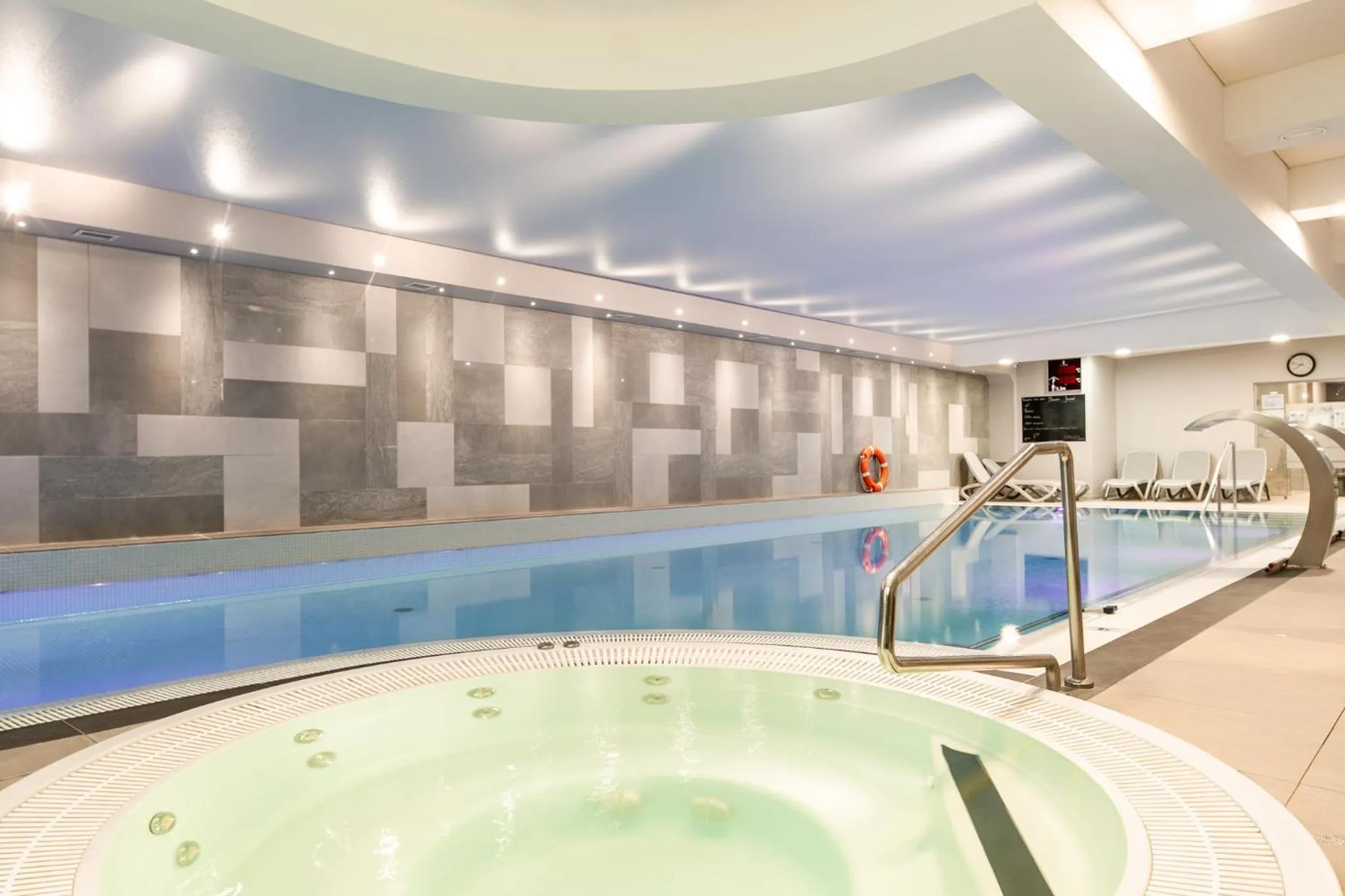 Swimming pool in Hotel & Spa Trzy Wyspy