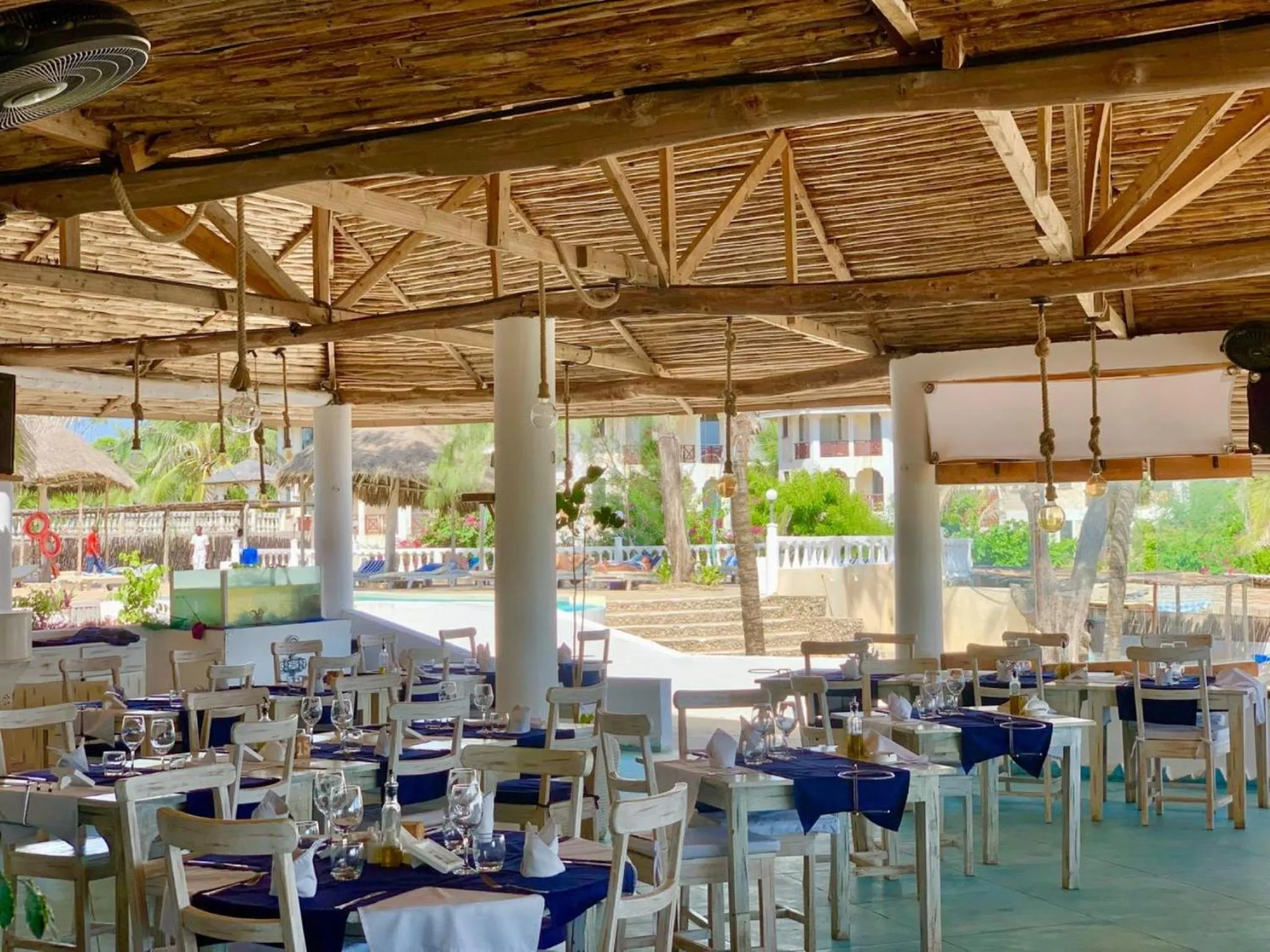 Restaurant/places to eat in Lily Palm Resort