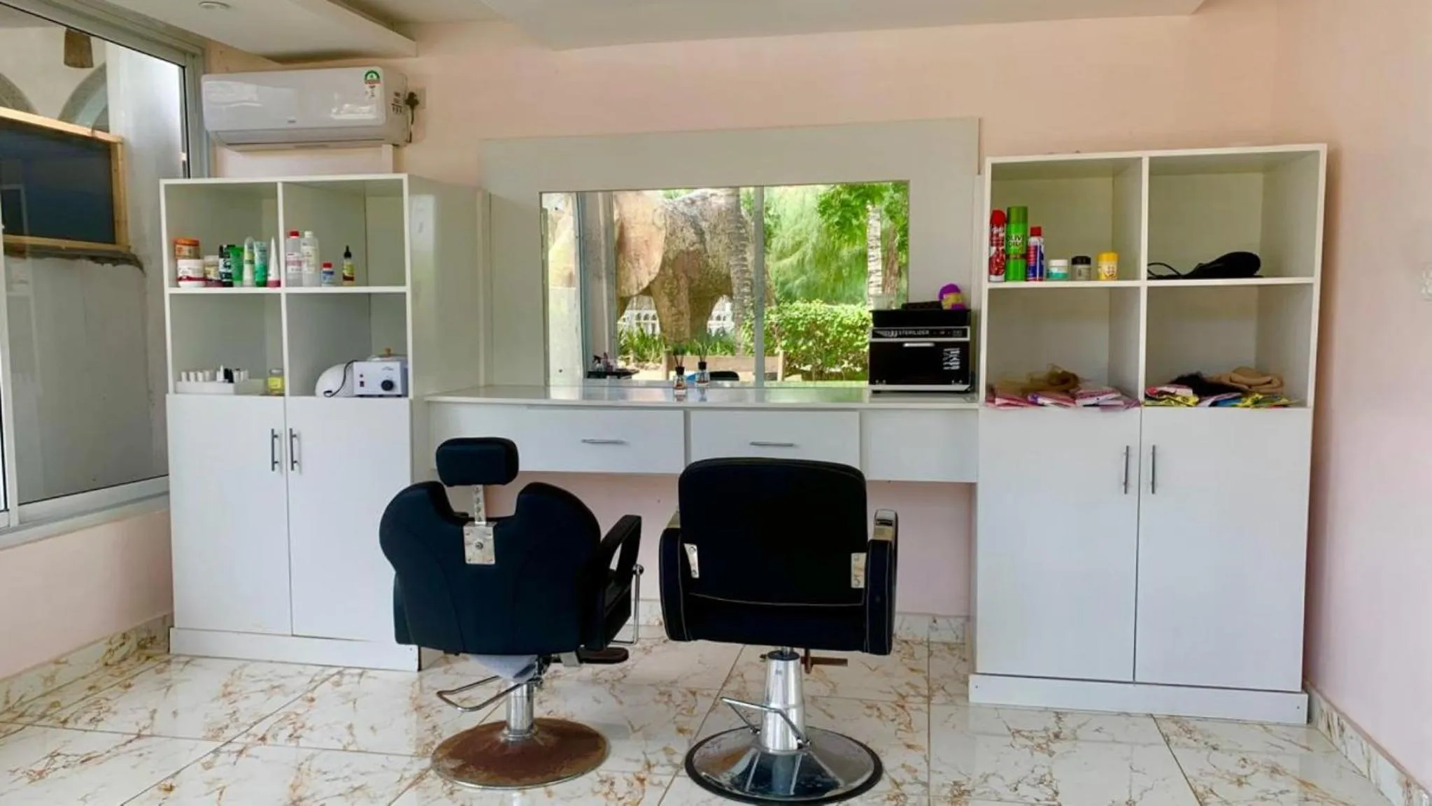 Spa and wellness centre/facilities in Lily Palm Resort