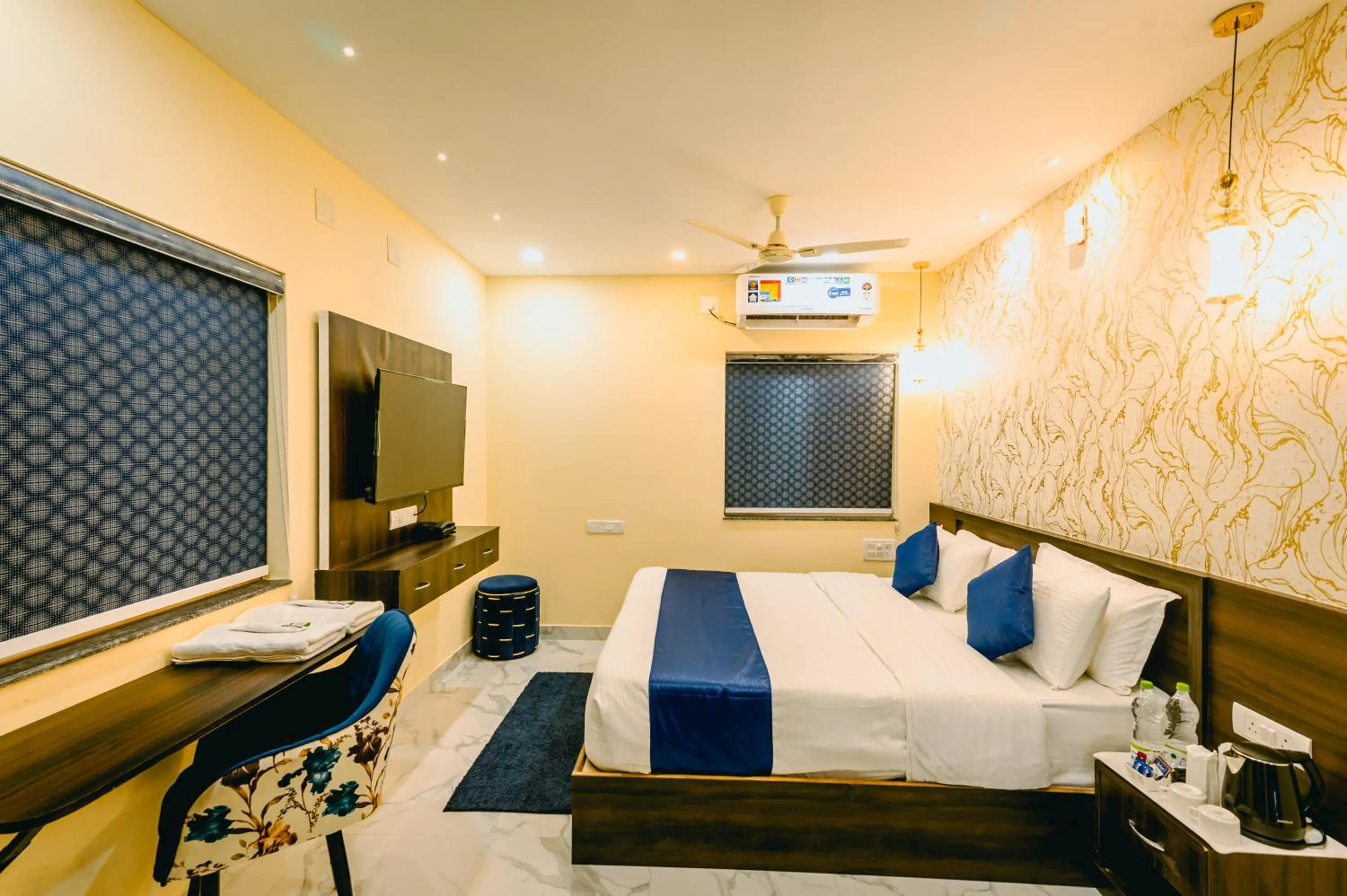 Bed in Livotel Premium Hotel